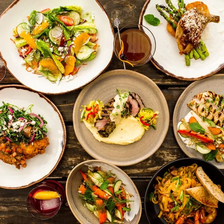 District Kitchen & Cocktails (Shoal Creek)