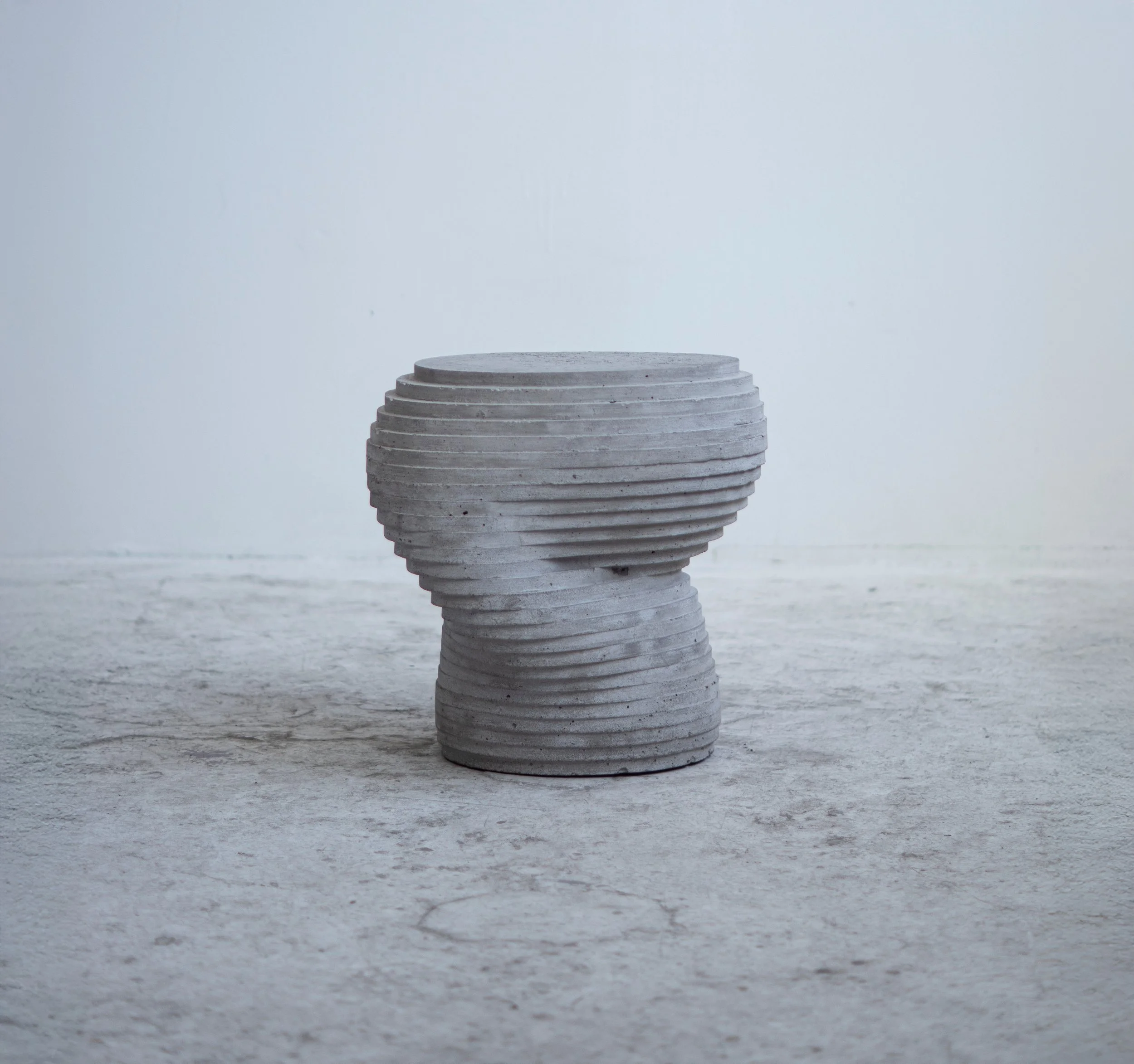 STOOL 002