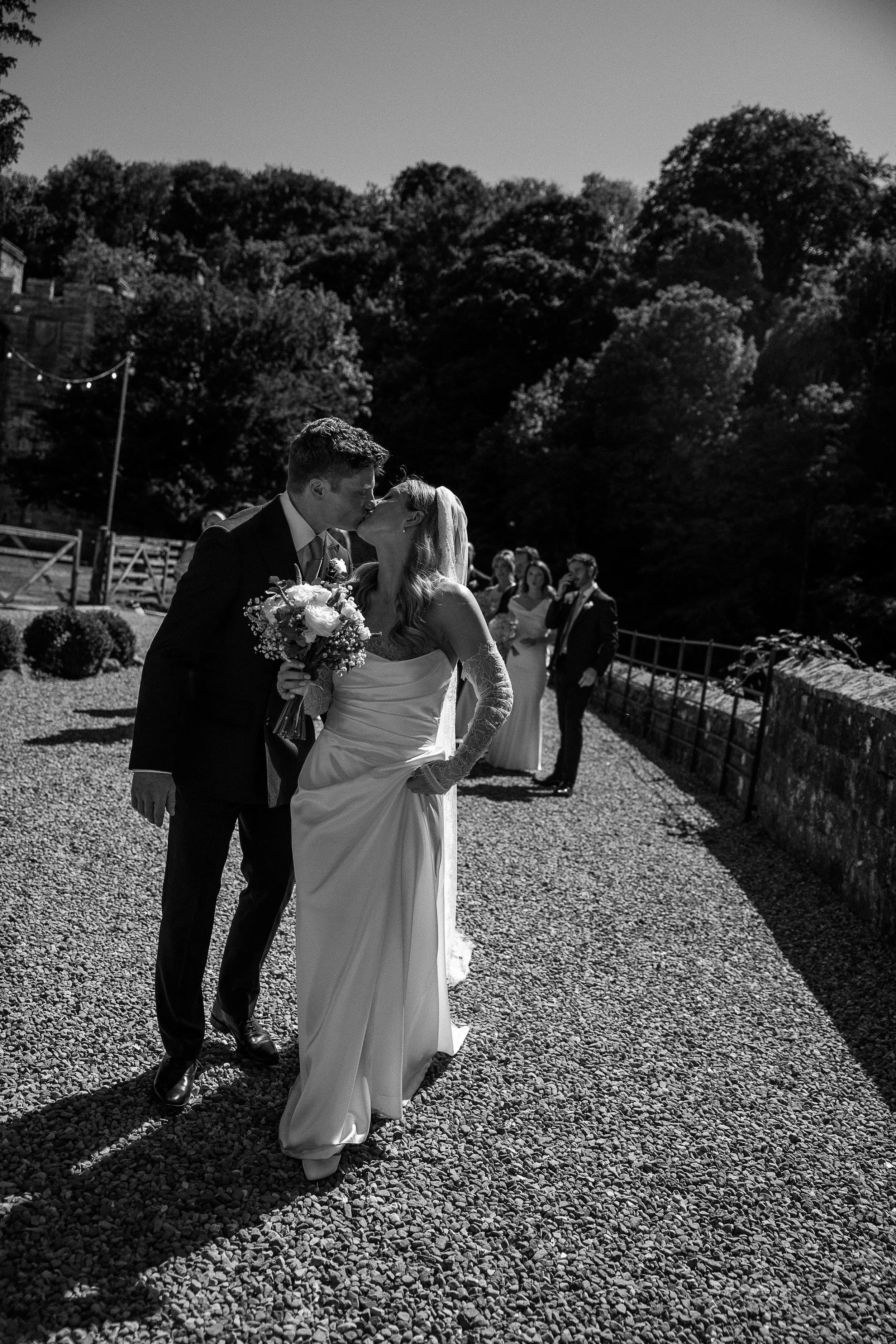 MR & MRS WOOD497.JPG