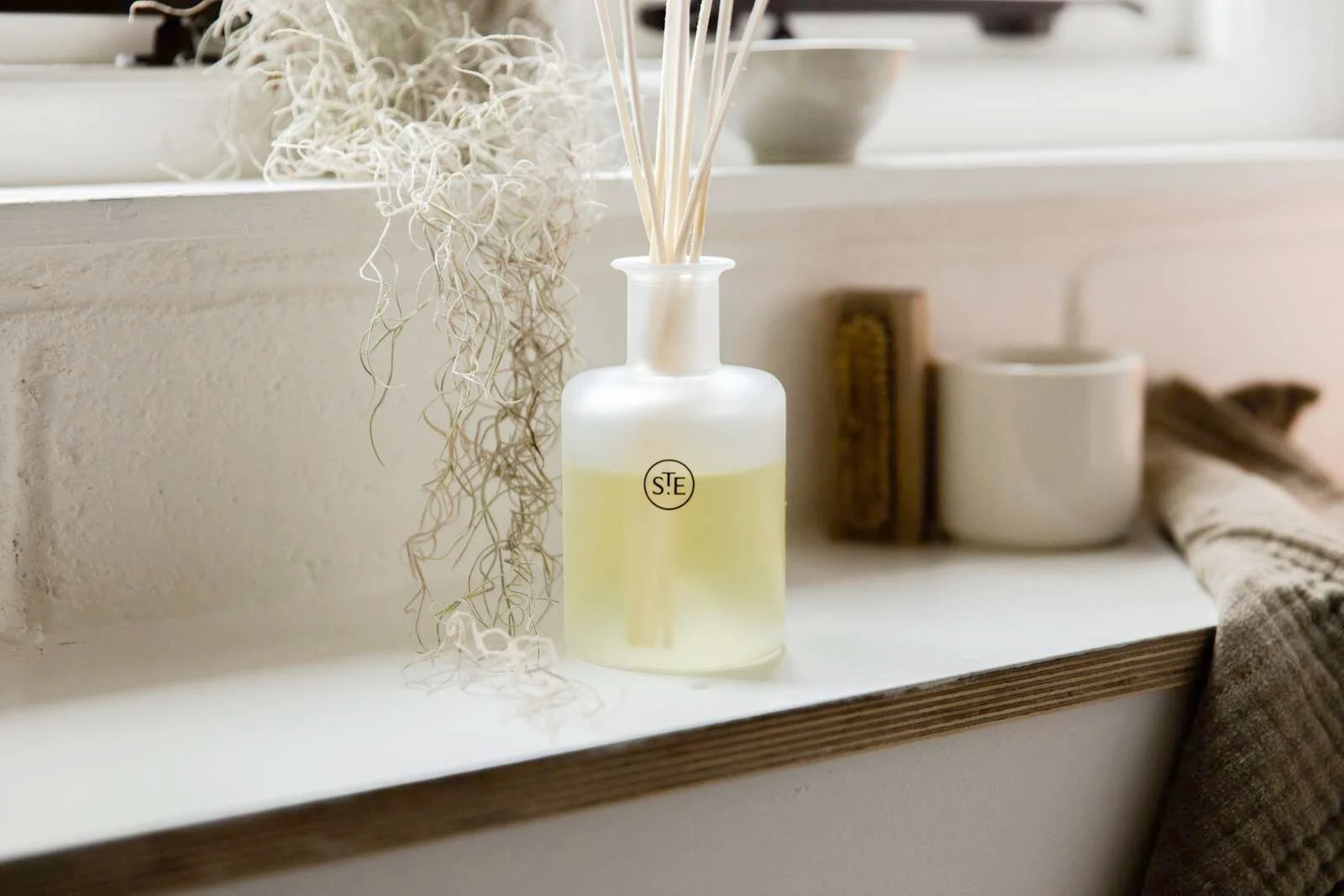 Reed+Diffuser+Refill.jpg