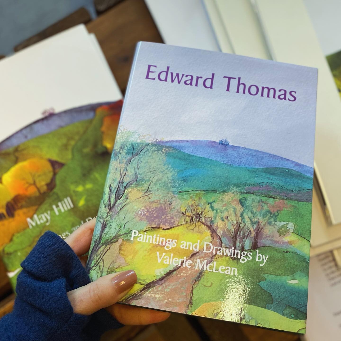 A book of Edward Thomas&rsquo; poems together with prose extracts from In Pursuit of Spring and The South Country. 

The lavished illustrations are paintings, drawings and collages, mainly sketchbook pages made whilst walking in the countryside or fr