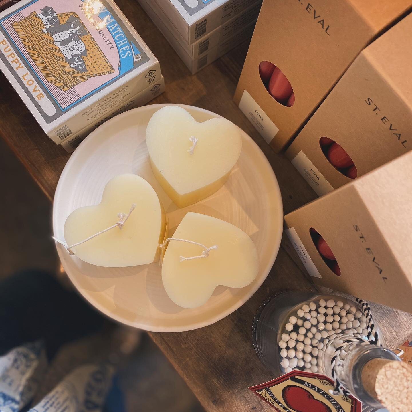 Little tokens of love 💕 

For your loved ones, or just for you.

#thekandletree #gloucester #shopindependent