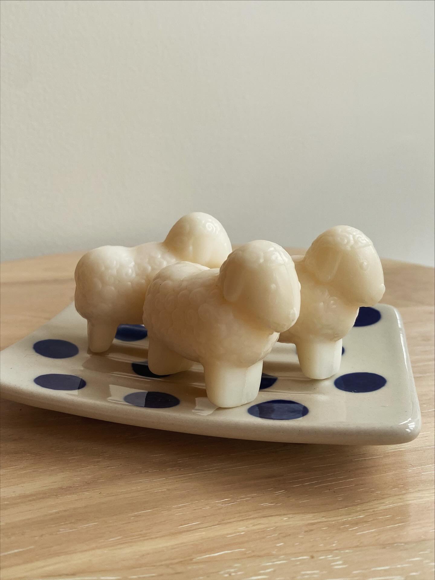 Little lamb soaps are now live online.

#thecandletreeuk #gentleskincare #littlelambs 
#sheepsmilksoap #sheepofinstagram #sheepsmilksoaps #gentlesoap #sheepshapedsoap #sheepshapedsoaps