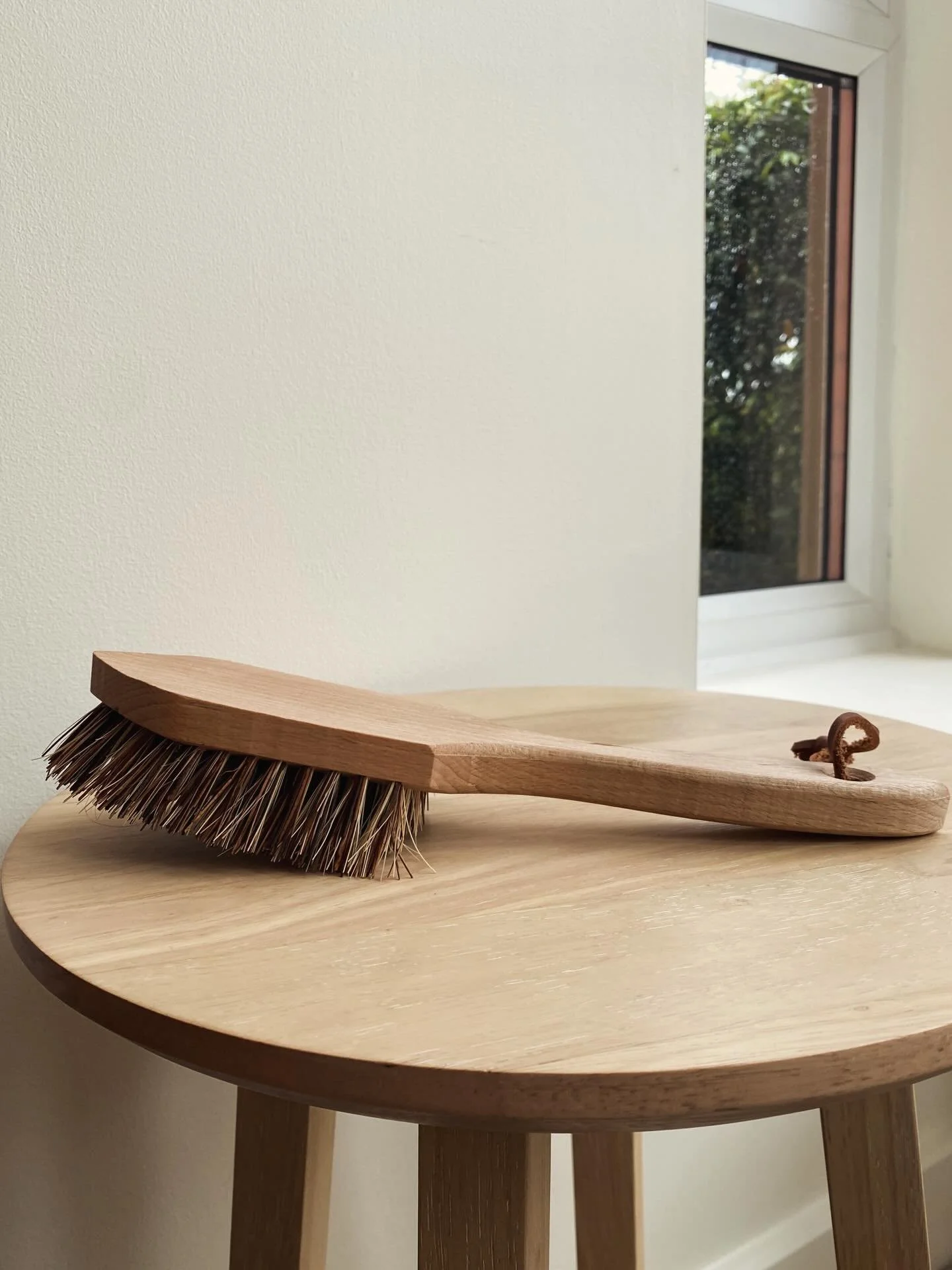 Made with a long, solid beechwood handle and tough union fibre bristles, this brush is designed for getting into corners and edges with ease. It also has a convenient hanging loop. 

#CornerBrushwithUnionFibre #CornerBrush #GetReadyForSpringClean