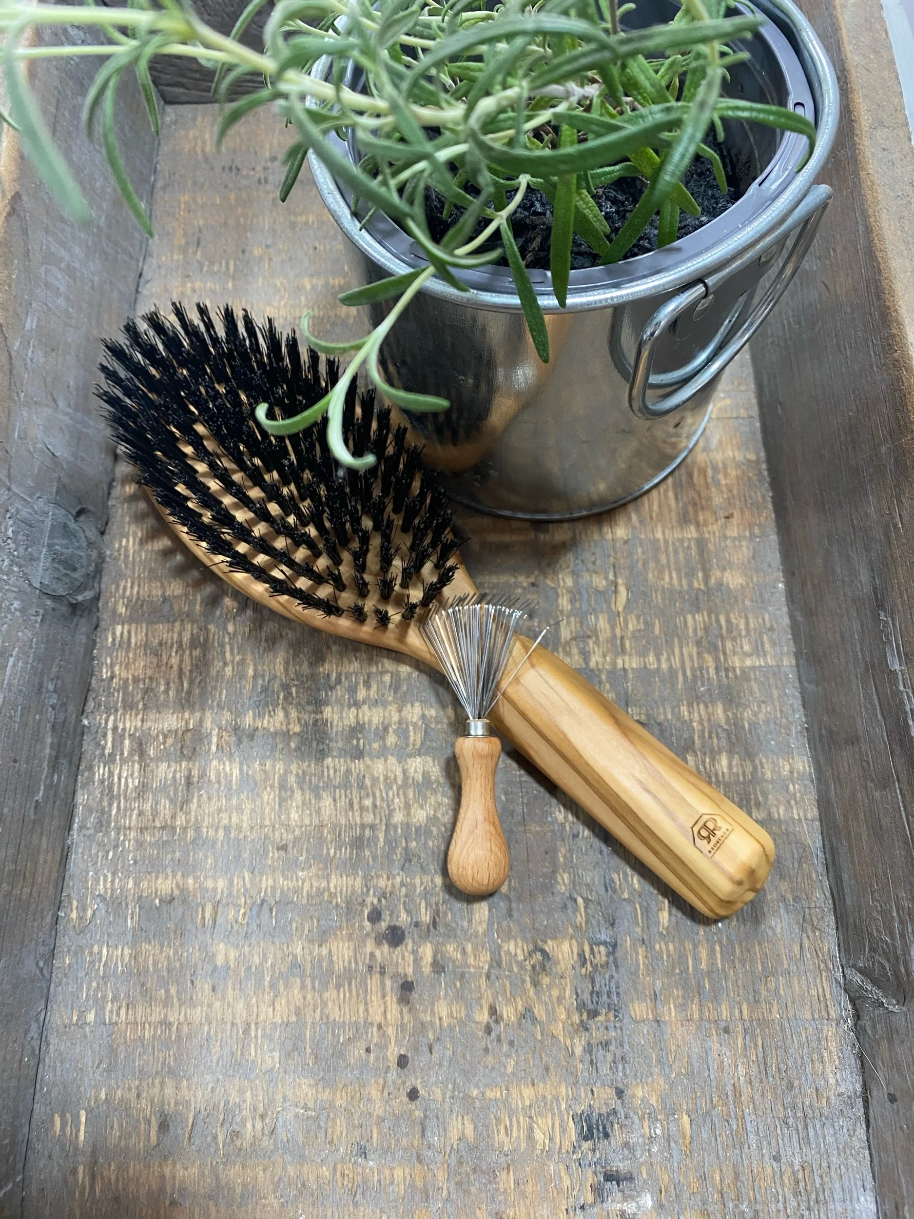 Wire Hairbrush Cleaner