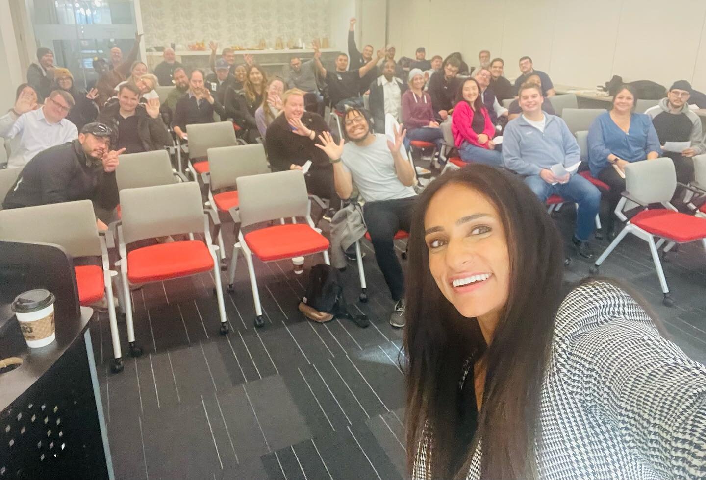 It feels so good to be doing my thing in person again. The convenience of zoom is great but nothing beats connecting with people in real life. 

I had a lovely time working with leaders of @cflcruises this morning. A great Chicago organization that i