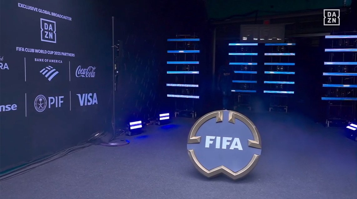 From our workshop to the #FIFAClubWorldCup! ⚽ After weeks of hard work, we’re so excited to see our pieces displayed at games all across North America. Who are you rooting for?
De notre atelier à la #FIFAClubWorldCup ! ⚽ Après de