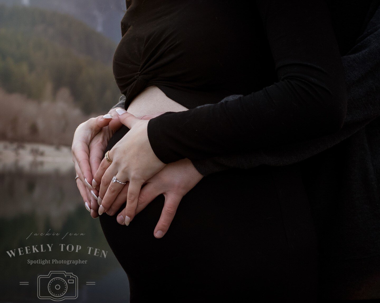 This image made the top ten for this week's theme: HANDS. This session at Rattlesnake Lake was absolutely one of my favorites. This beautiful couple was a dream to photograph. 

#puyallupfamilyphotographer 
#tacomafamilyphotographer 
#maternityphotog