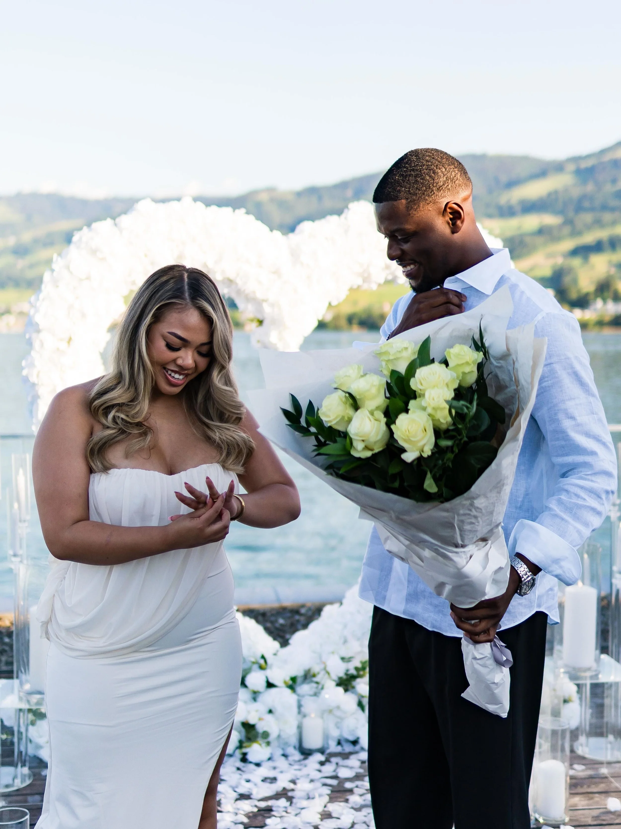 💍🇨🇭
Ein Ja, das f&uuml;r immer bleibt. 
Es war mir eine absolute Ehre, diesen unvergesslichen Heiratsantrag im @pur_hurden am Z&uuml;richsee zu planen und zu begleiten. Die Atmosph&auml;re war einfach magisch &ndash; genau wie die Liebe zwischen d
