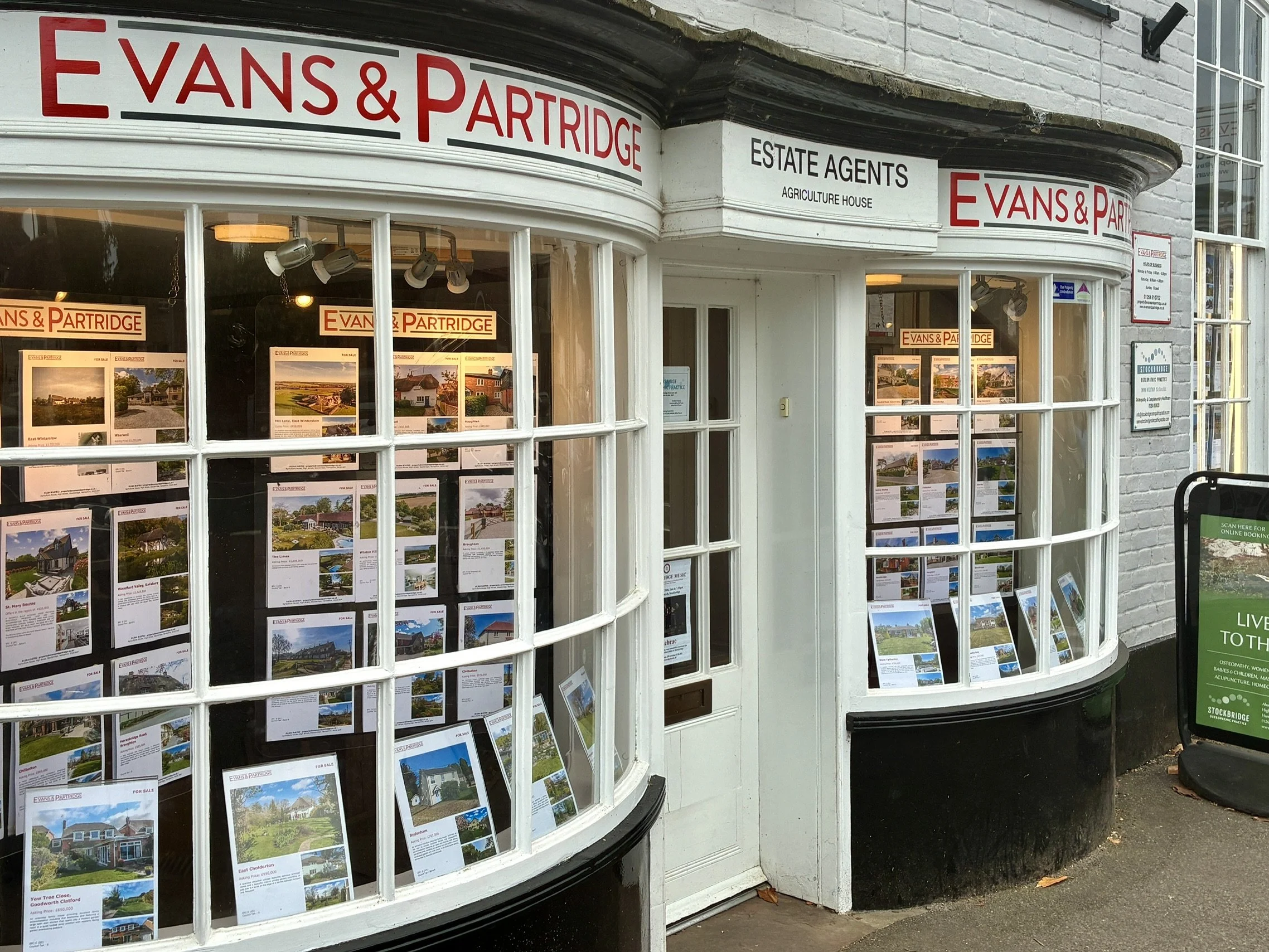 Evans &amp; Partridge sponsors T'n’A for the first time