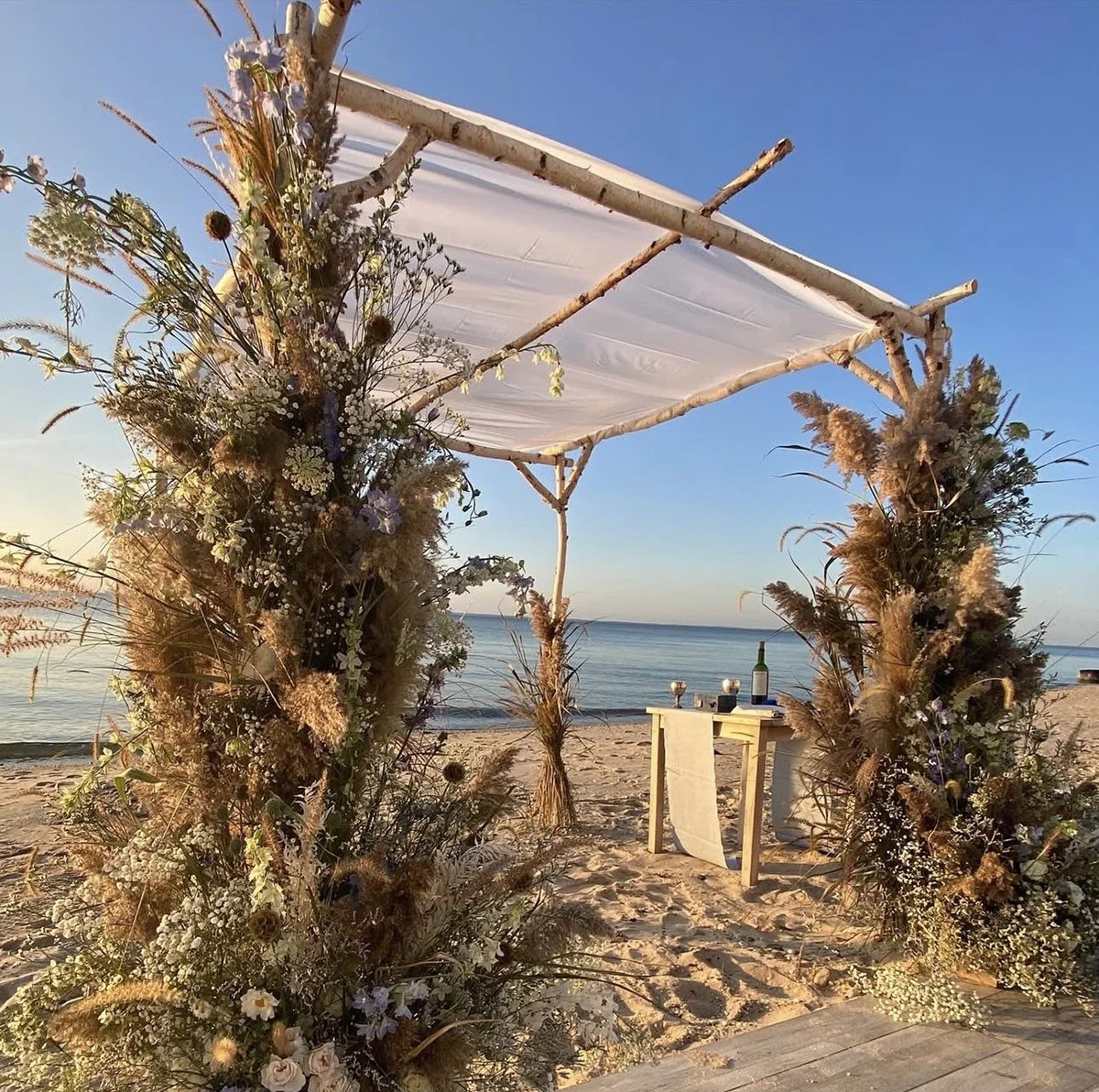 beach  grass chuppah.jpg