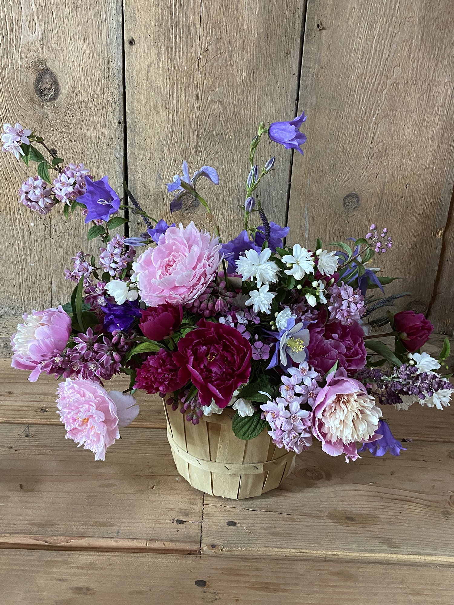 Basket table arrangement.jpg