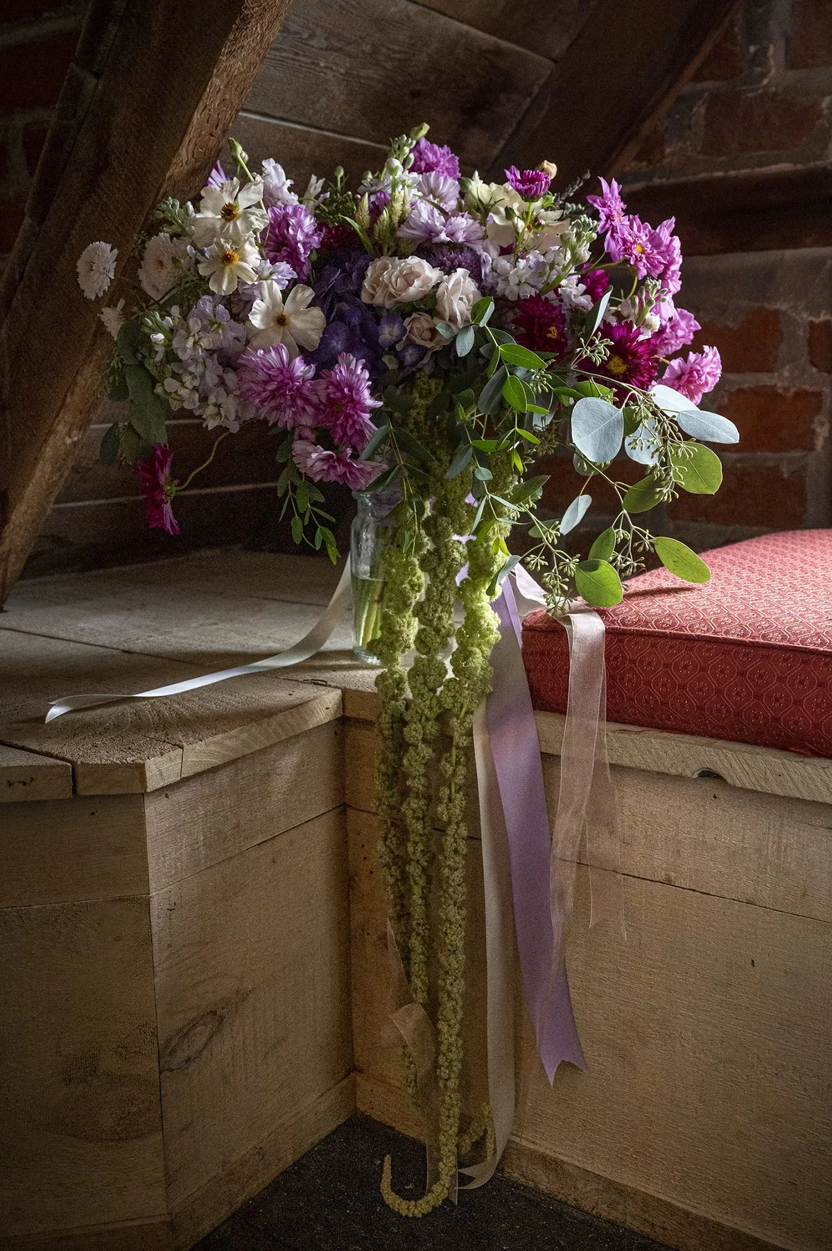Bouquet with hanging amaranthus trail.jpg