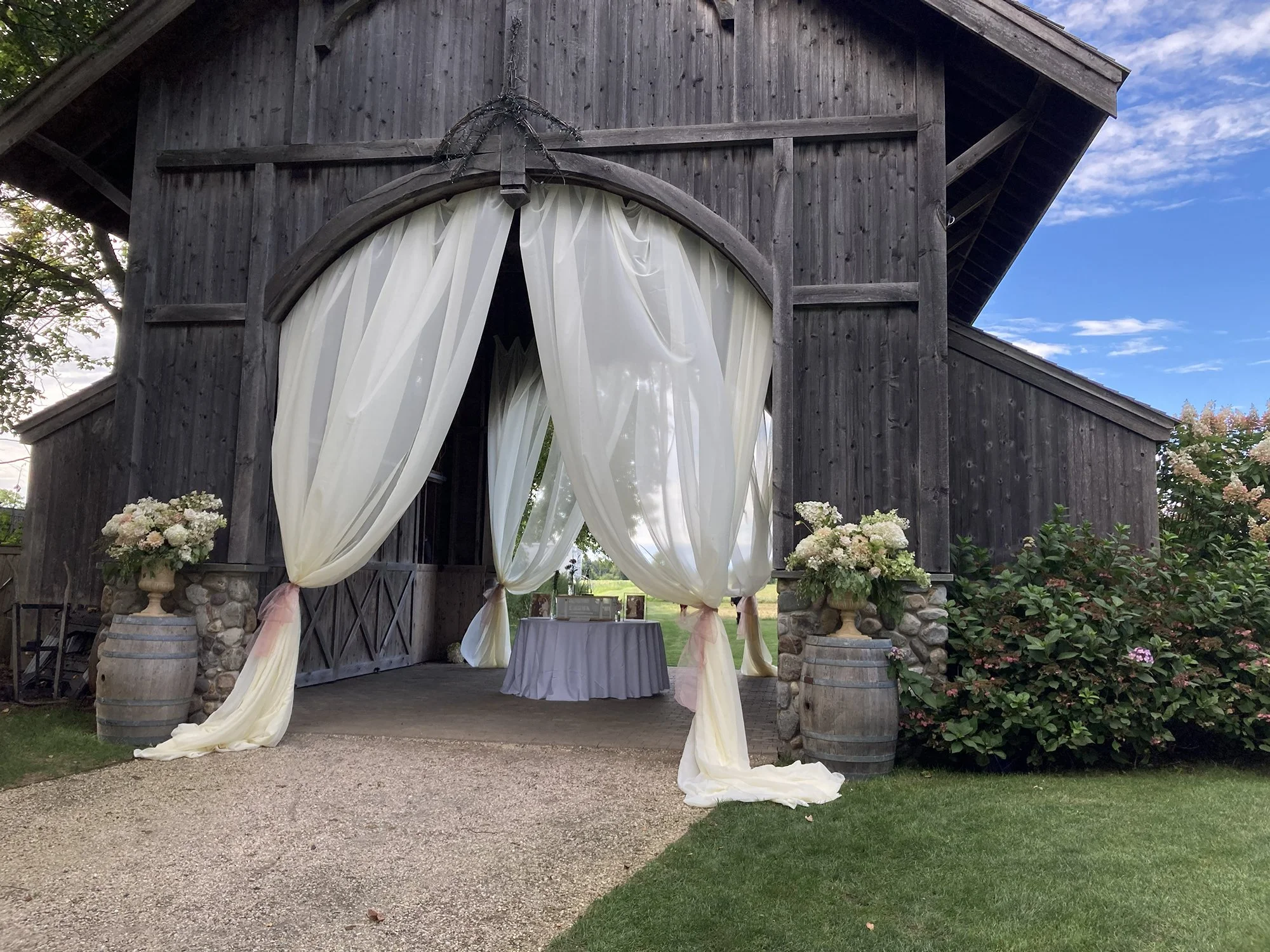 Cocktail hour entrance2.jpg