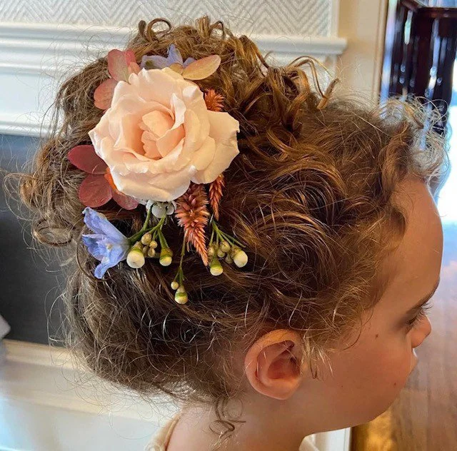 Flower girl head piece.jpg