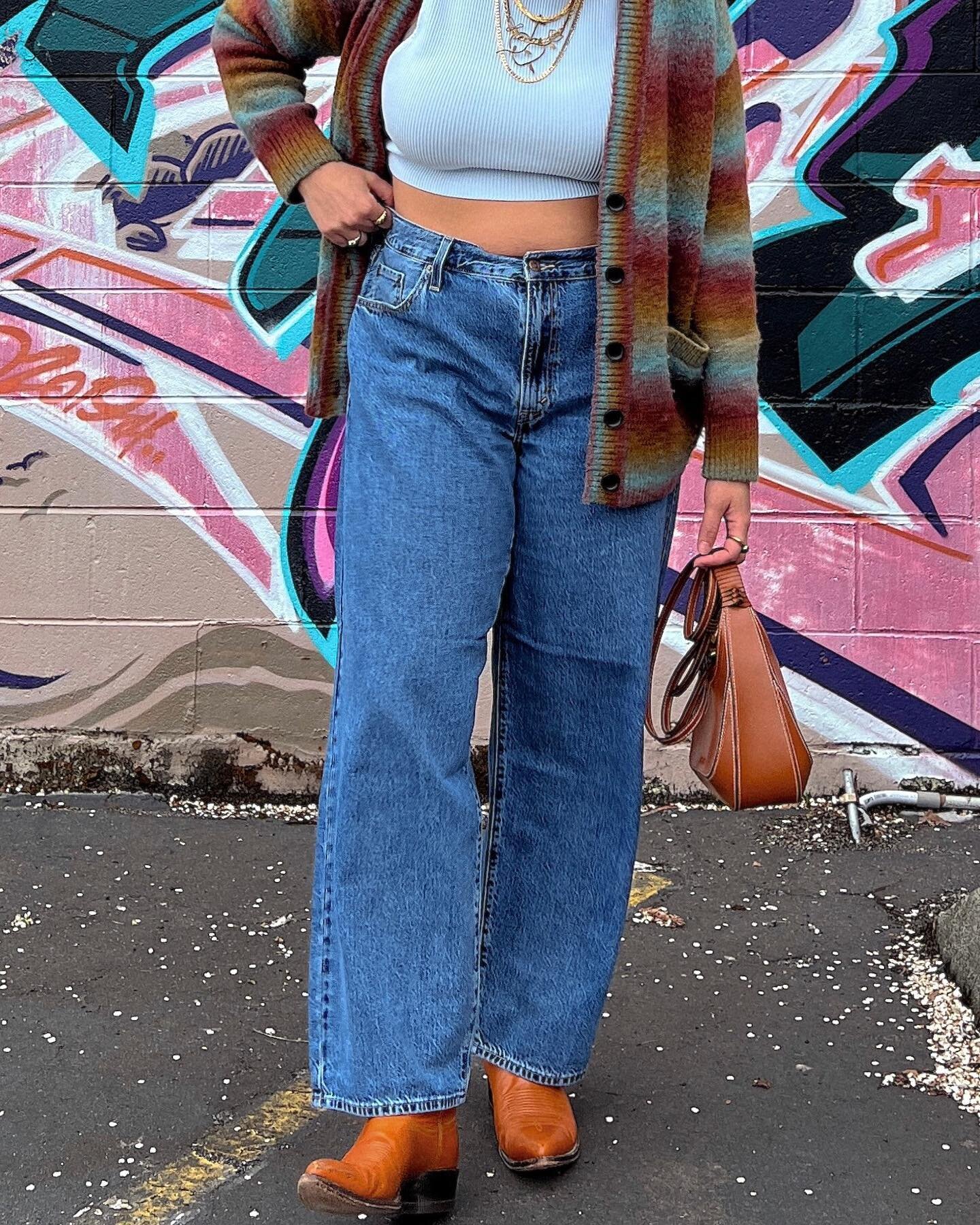 comfy cozy cardi ✿

___
#seattlestyle #size14 #outfitdujour #springstyle #midsizestyle #stylenotsize #stylecrush #lookinspo #stylediaries #midsizebabes  #ootddetails #streetweardaily #contentcreator #whowhatwearing #streetstyle #everydaystyle #coolgi