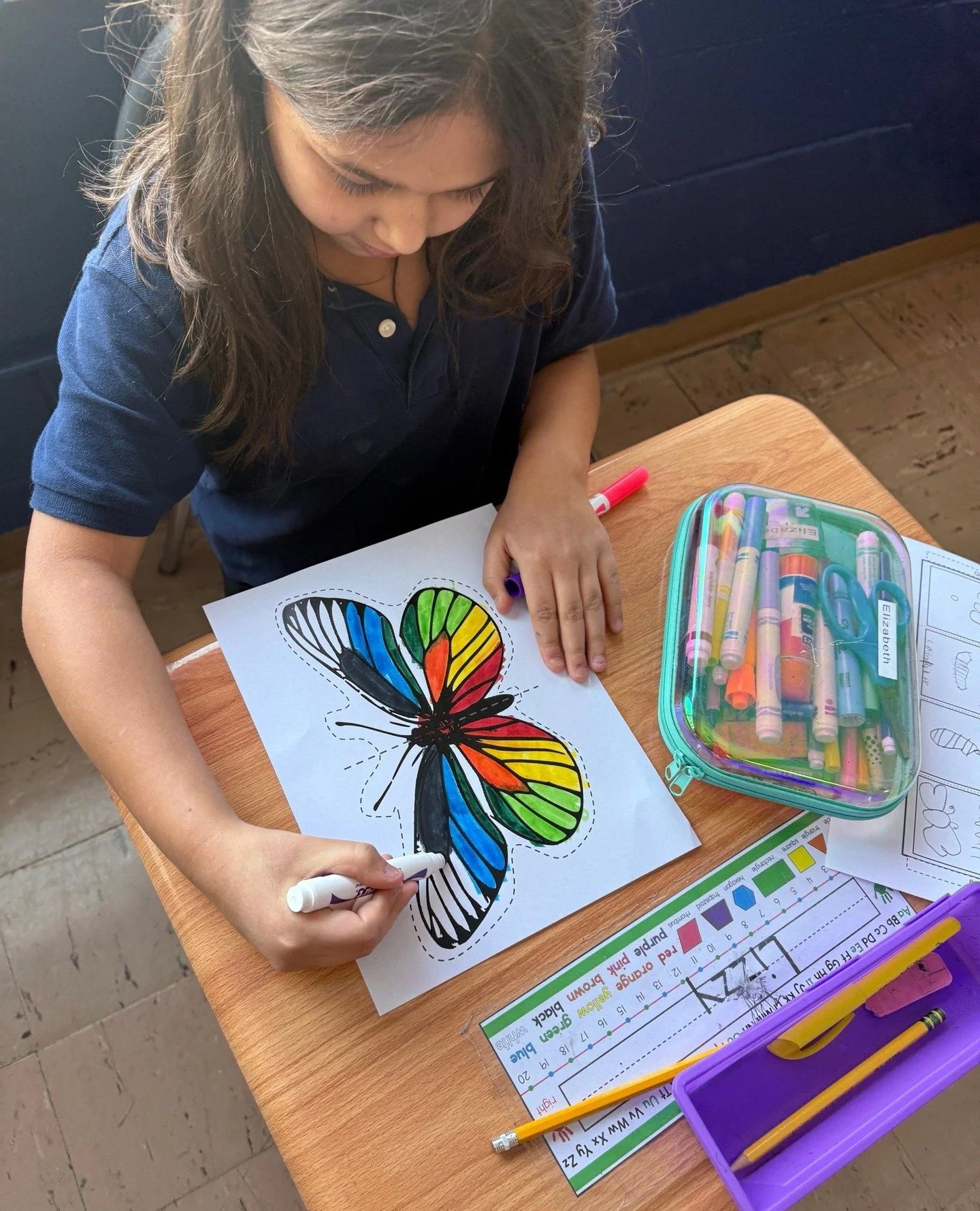 2nd grade scientists are exploring habitats! 🦋 They learned about butterfly life cycles, what butterflies need to survive, and created their own life cycle displays now brightening our hallways.
