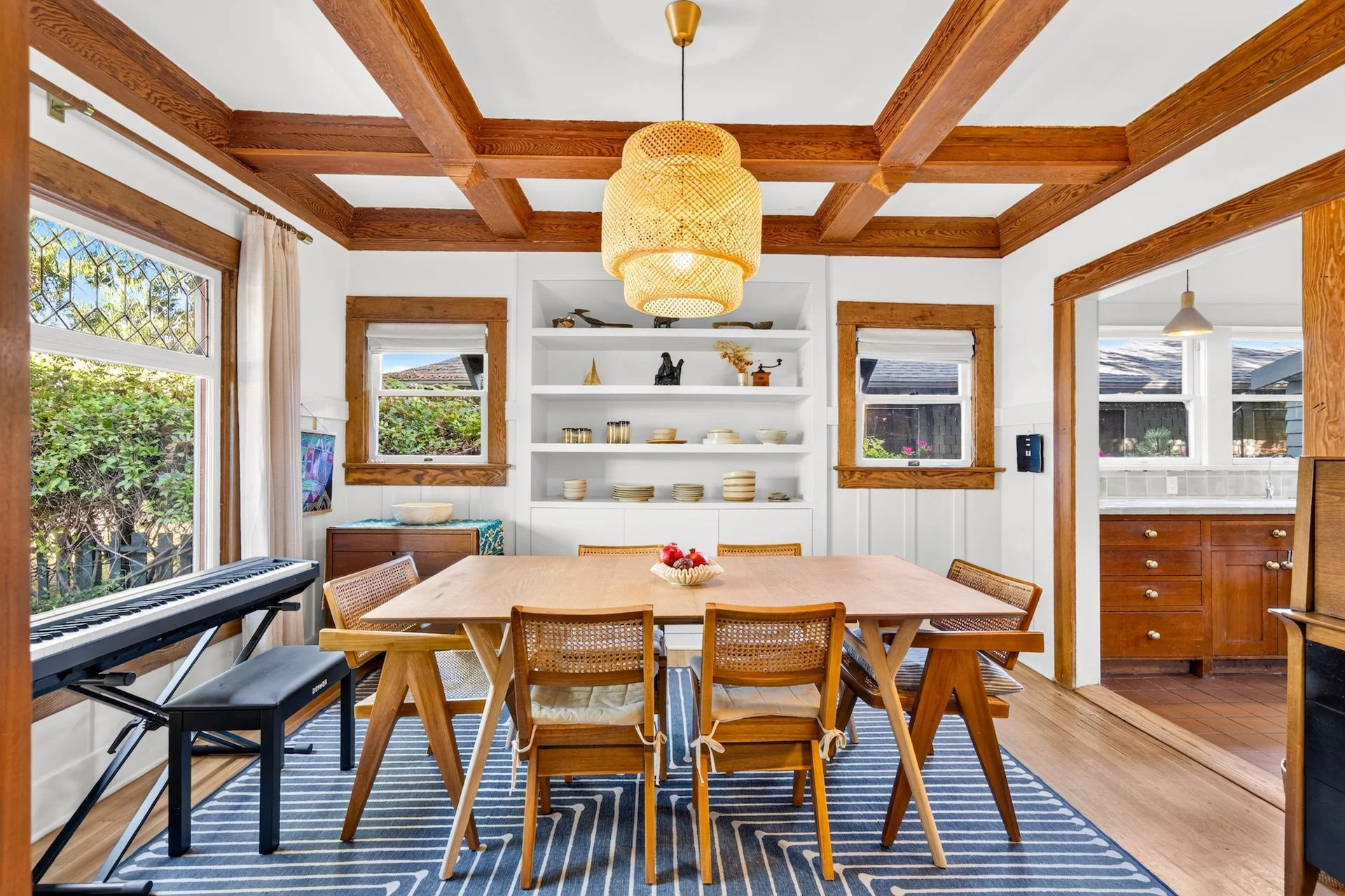DINING AREA.jpeg