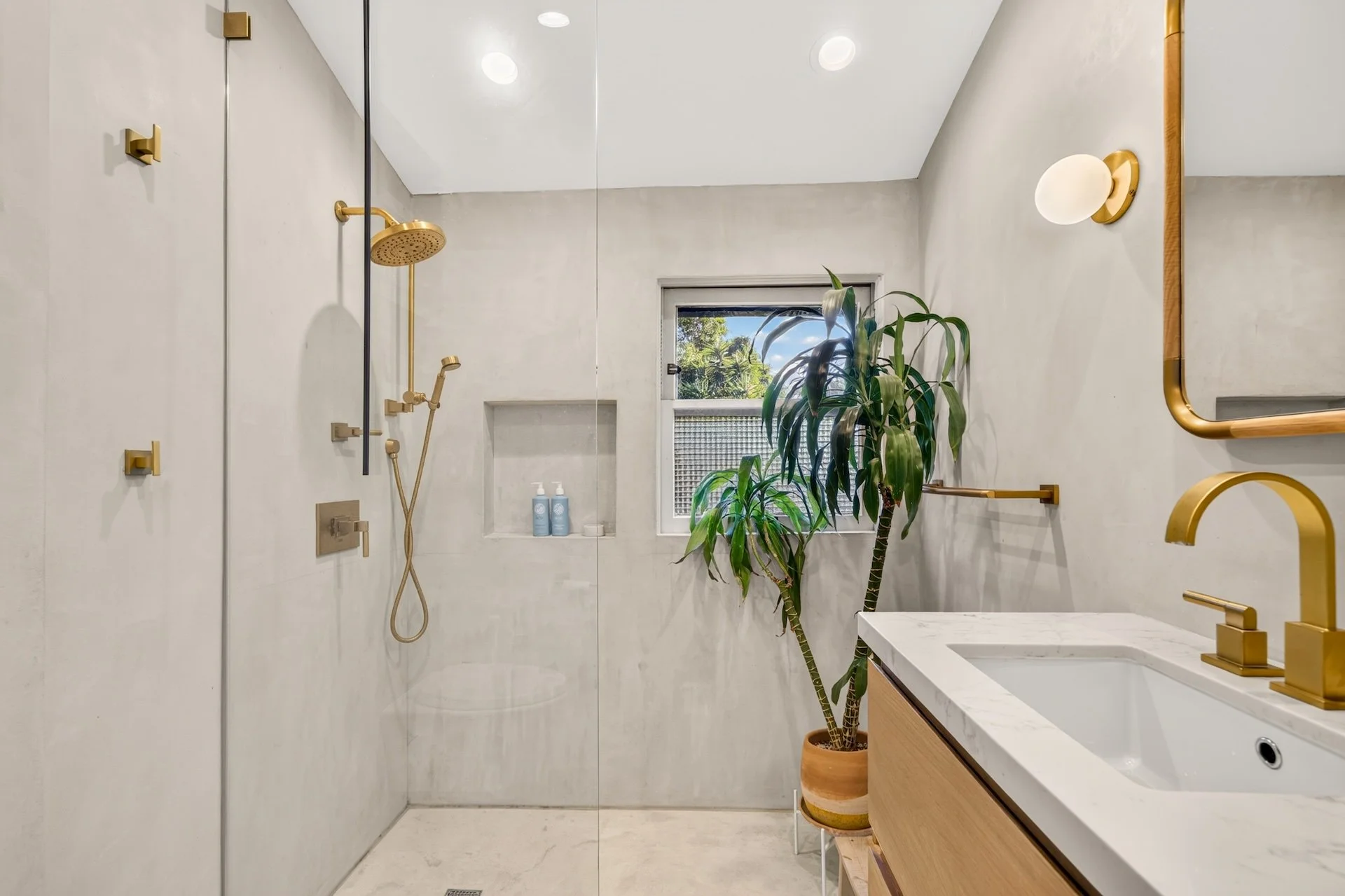 SECOND BATHROOM.jpeg
