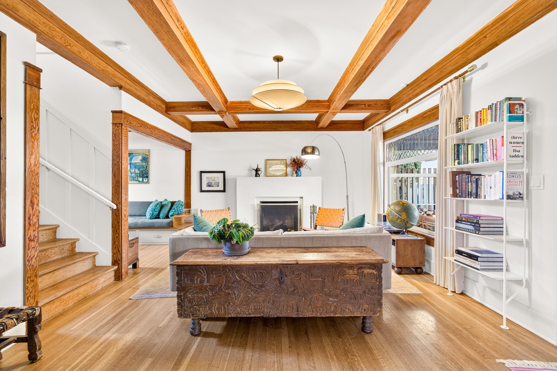 LIVING AREA-2.jpeg