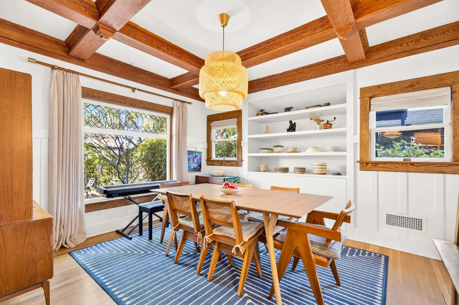 DINING AREA-2.jpeg