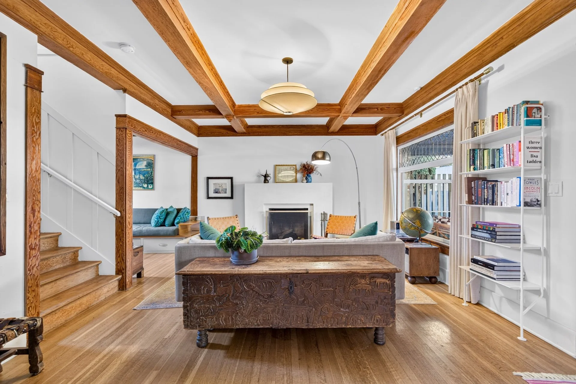 LIVING AREA-2.jpeg