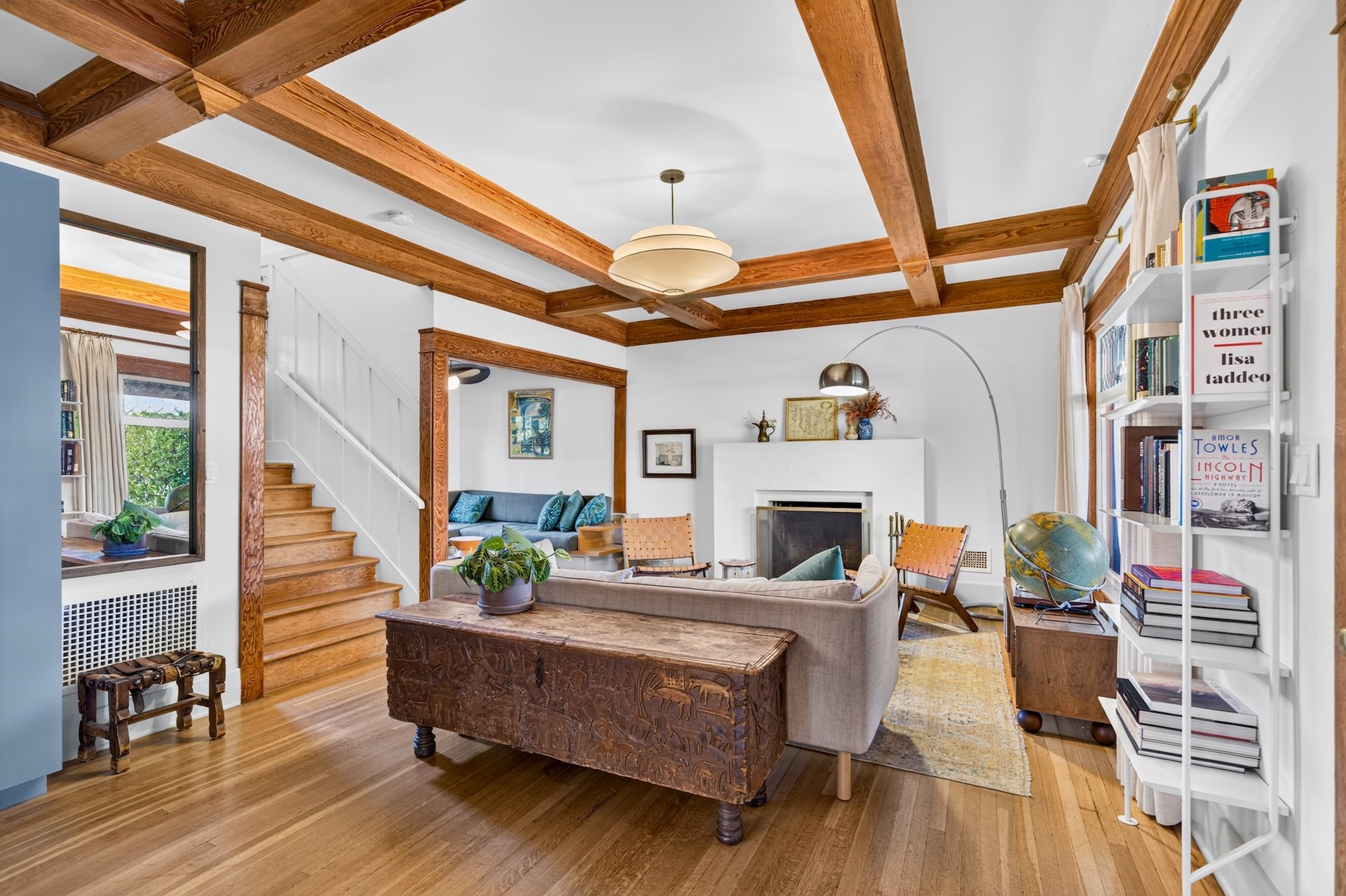 LIVING AREA.jpeg