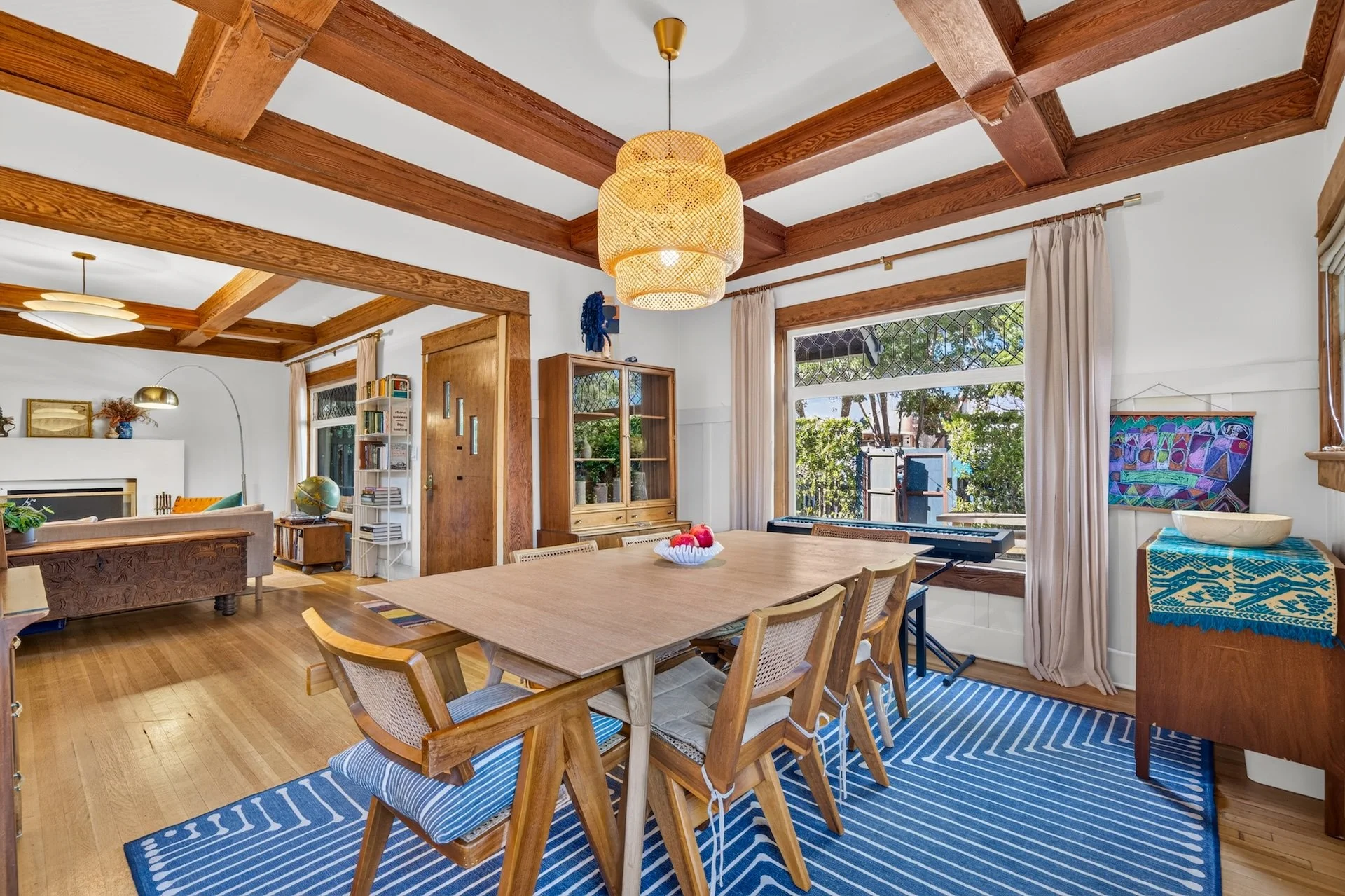 DINING AREA-5.jpeg