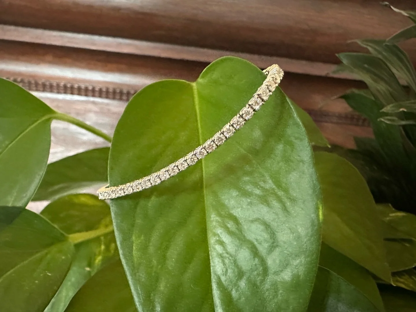 We love our classic diamond tennis bracelet-definitely a must&nbsp;to win a match or just watch a game!🎾

#emstradingco #elizabethsoechting #elizabethsoechtingjewelery #smallbusinessjeweler #customjewelery
