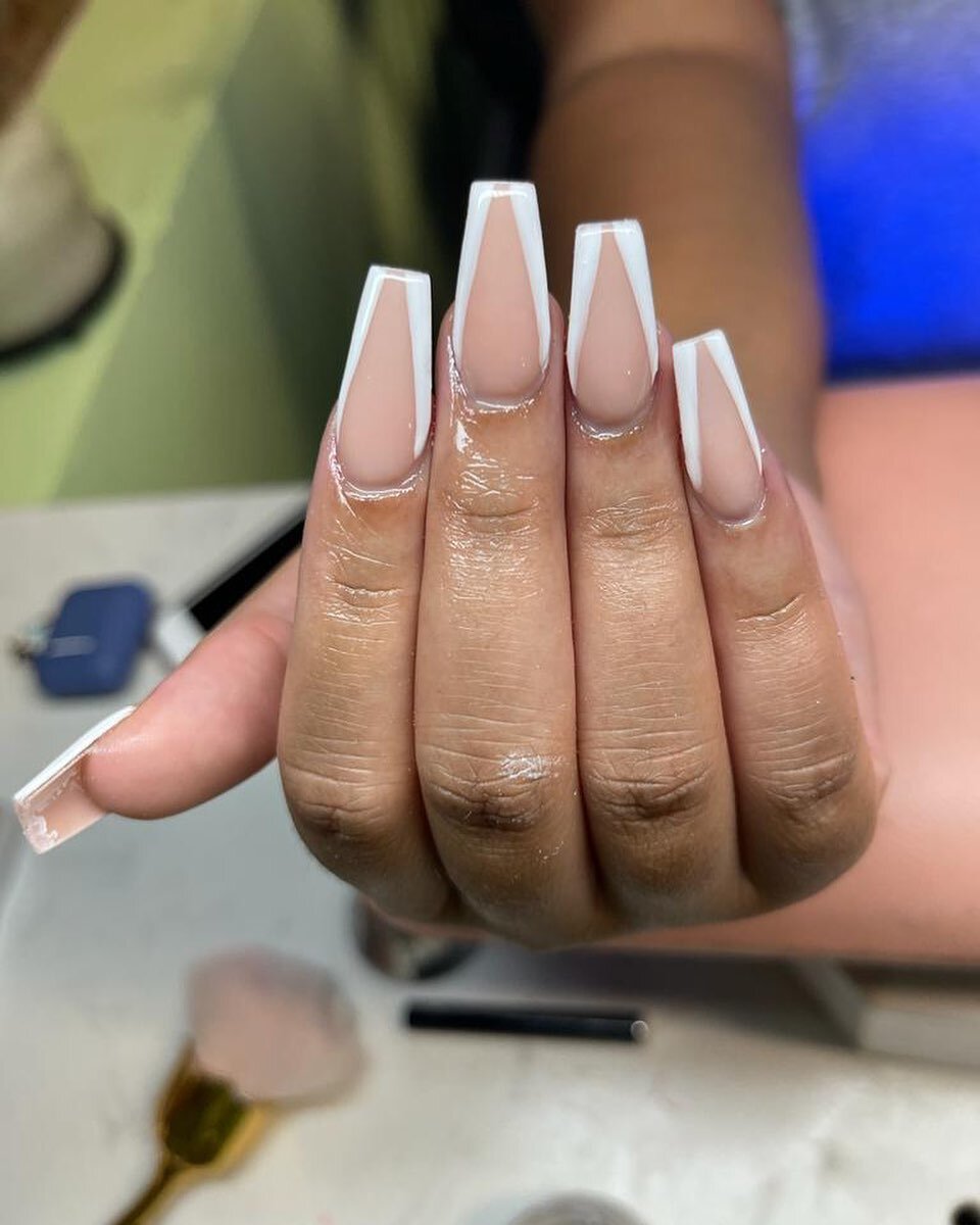 Nice and Clean ✨

Acrylic Set done by @glamspotbynia 

-Come in to get Slayed❣️
📍 862 Nostrand Ave 
www.Pickacolorstudio.com
(917)740-1150 
#frenchtipnails #vcutnails #nudenails #acrylicnails #bknailtech