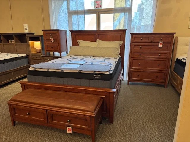McKenzie Premier Bed in Glazed Antique Cherry