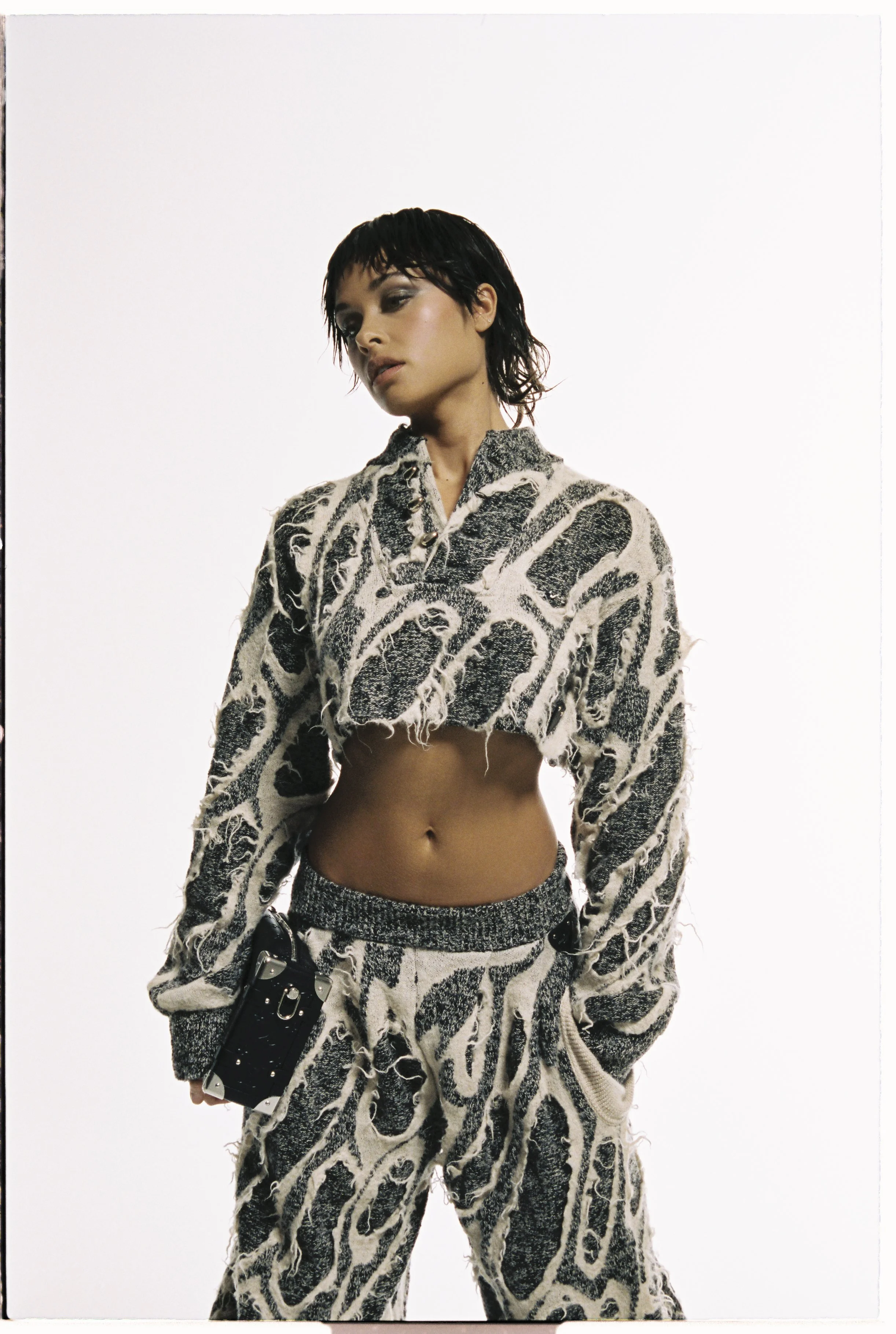 R1-02590-016A copy.jpg