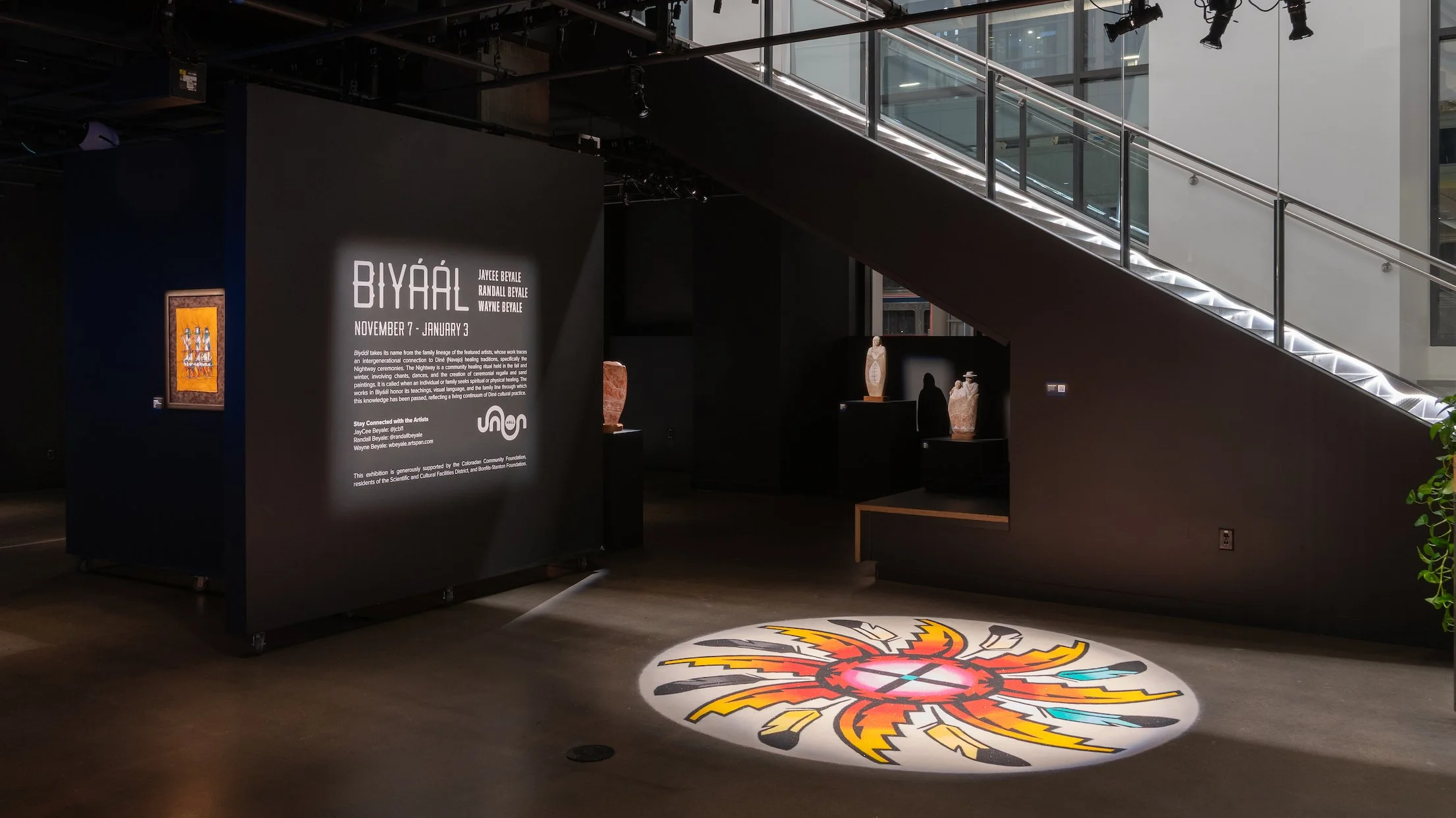Installation view of Biyáál