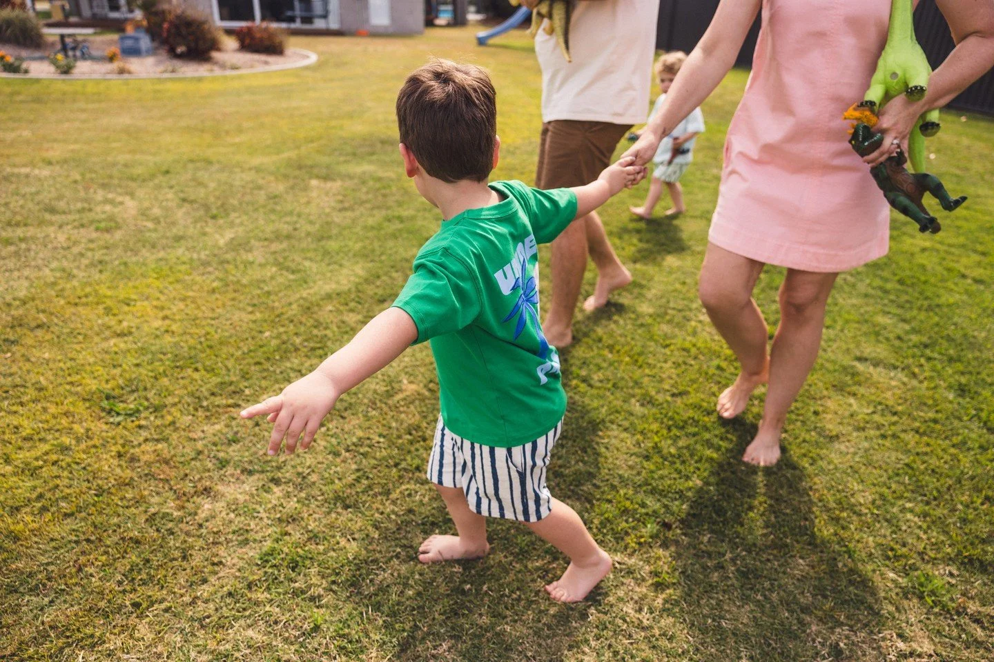 One of my favourite parts of being a photographer is getting a little glimpse into how families live and play together.⁠
Every family has their own favourite games to play &mdash; and for this one, with two energetic boys, it was all about going on d