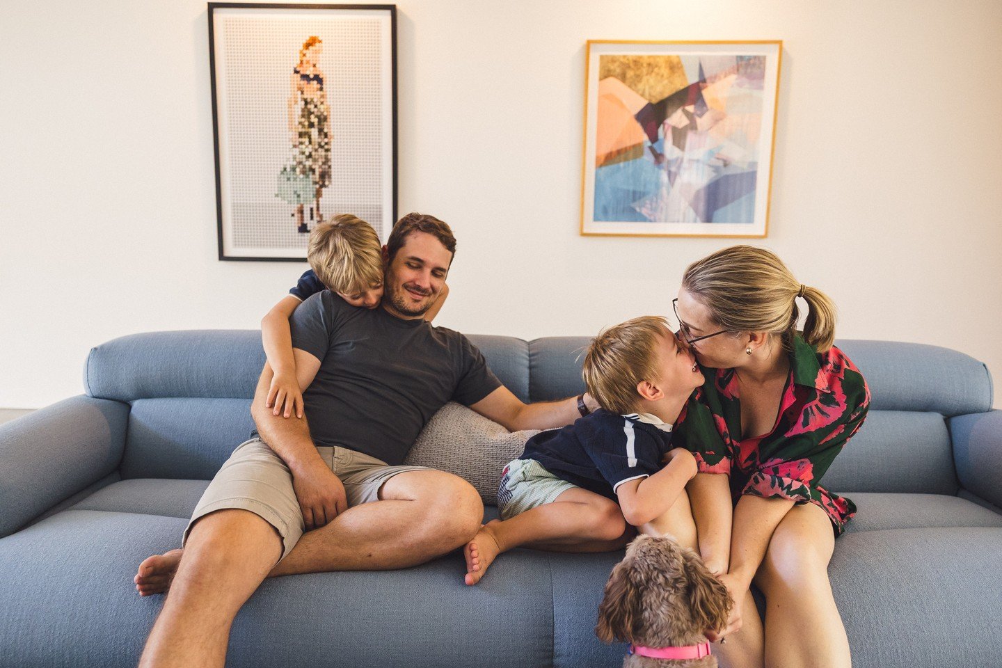 What does a day in your life look like? ⁠
⁠
I've had a few people tell me recently that they didn't know there were photographers like me out there. That there is an option for family photos that doesn't require awkward posing and 'perfectly well beh