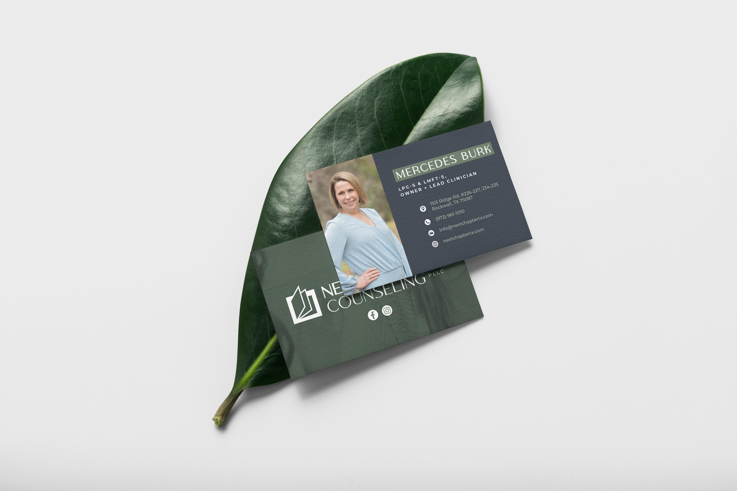 free-flora-branding-mockup-by-mockupcloud.png
