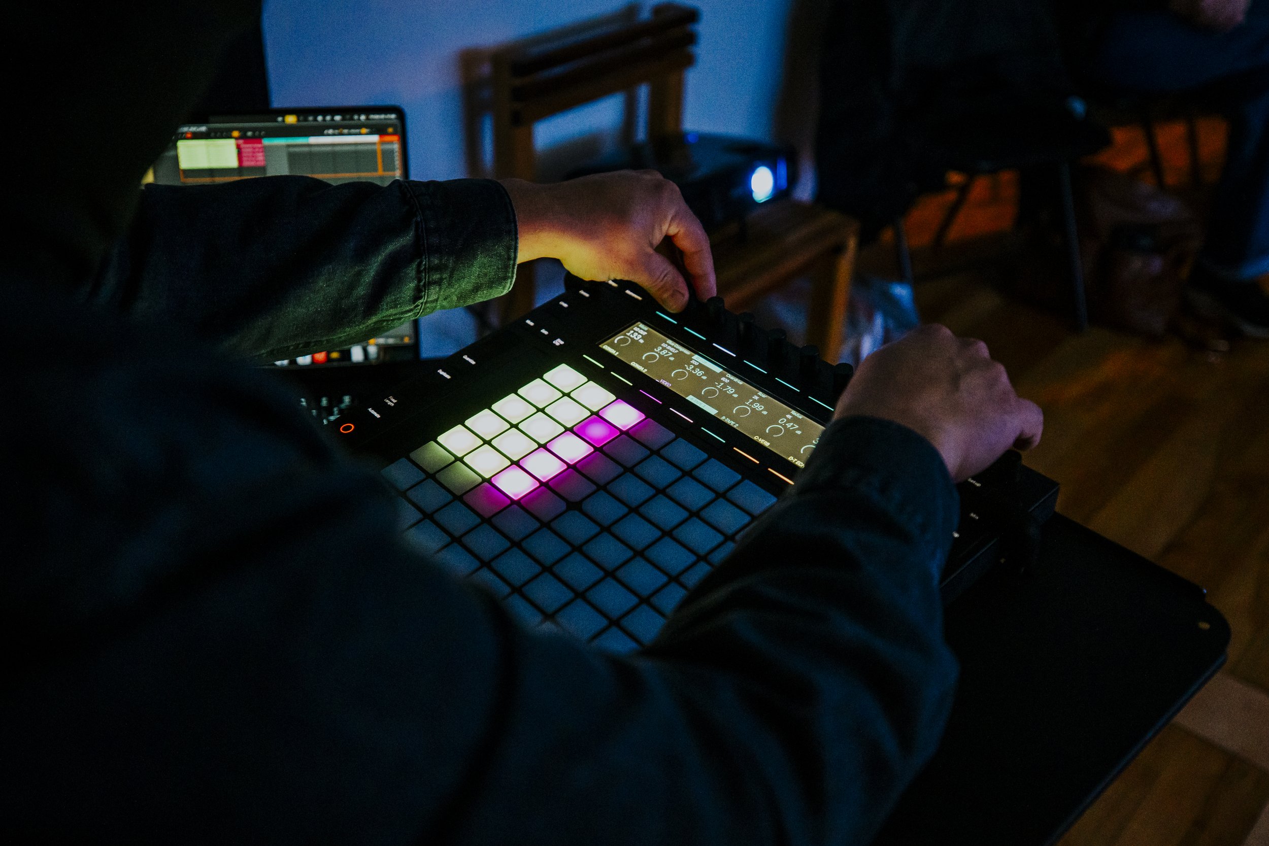 amberhill gallery halloween show, 2024. photo by juan carlos echavarría.