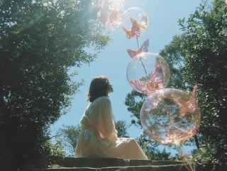 u6365425569_cinematic_still_from_a_dreamy_coming-of-age_film__521c1758-1b5a-4a4d-b349-fc9fcb2f7711_0.gif