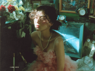 u6365425569_cinematic_still_from_a_dreamy_coming-of-age_film__d51017e2-adff-40a0-a7ae-df61fc23d56a_0.gif