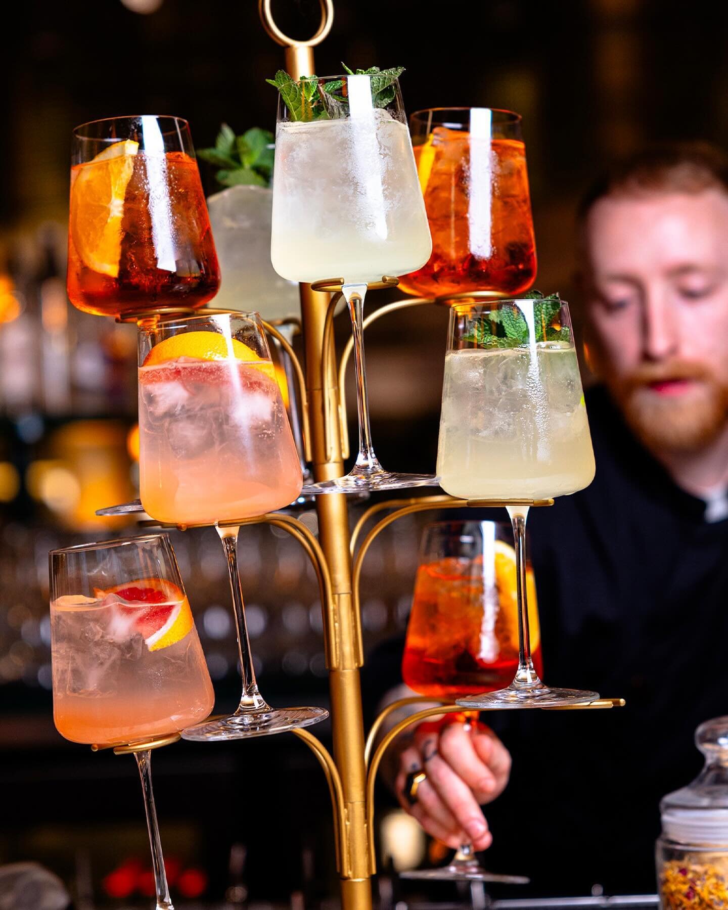 🎄 Got your Christmas tree sorted? 🤔

At SOOT bar, our Christmas tree isn&rsquo;t your usual pine; it&rsquo;s a bit different&mdash;it&rsquo;s a cocktail tree! 🌲🍹 Decked with more than just ornaments, it boasts the finest cocktails in Berlin. 🌟 F