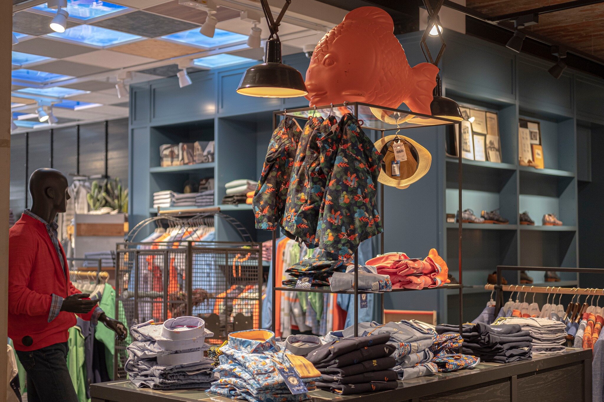 Duik in stijl met A Fish named Fred zwembroeken! 🩳

De collectie van A Fish named Fred heeft overal aan gedacht. Van een linnen overhemd, een polo met bijpassende cap en een zwembroek met uniek design, niks is te gek. De afwisselende collectie is al