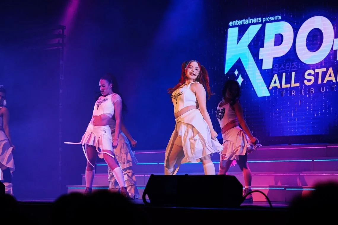 pcl1qdlemaa1bgz2cappesio-kpop-all-stars-stage-shot-entertainers.full.jpg