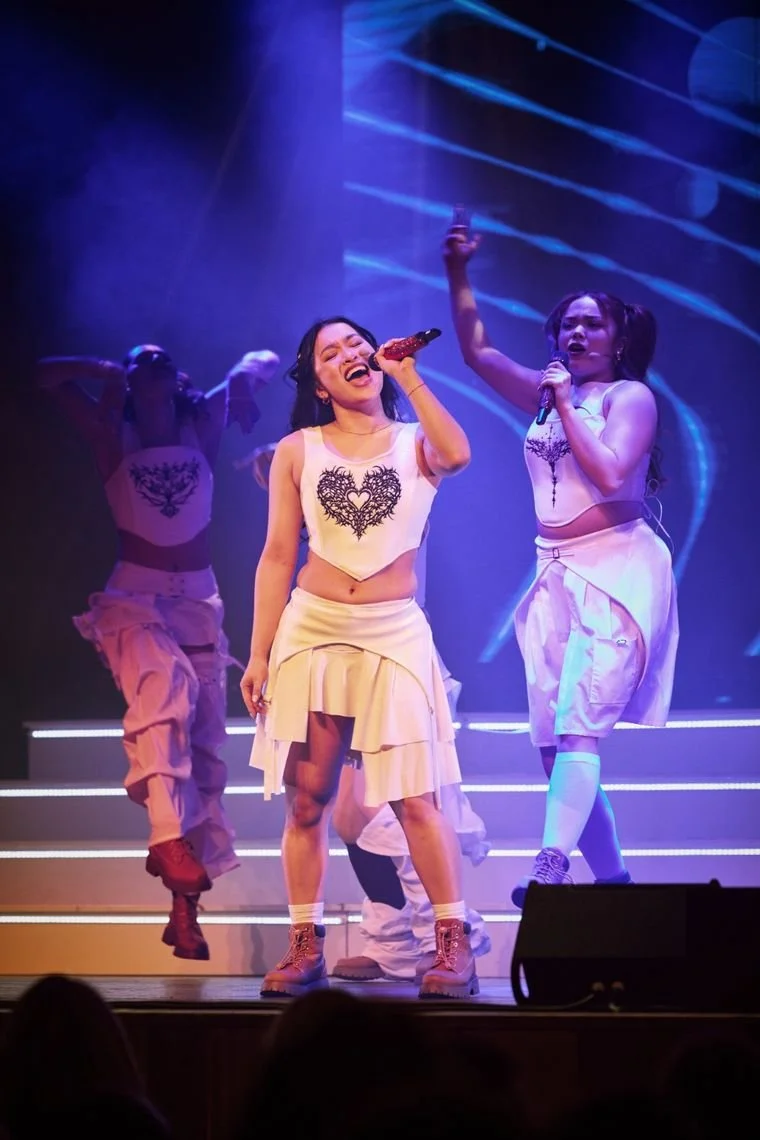 x86kucxt7qouq0oy4er0xn7v-kpop-all-stars-tina-entertainers.full.jpg