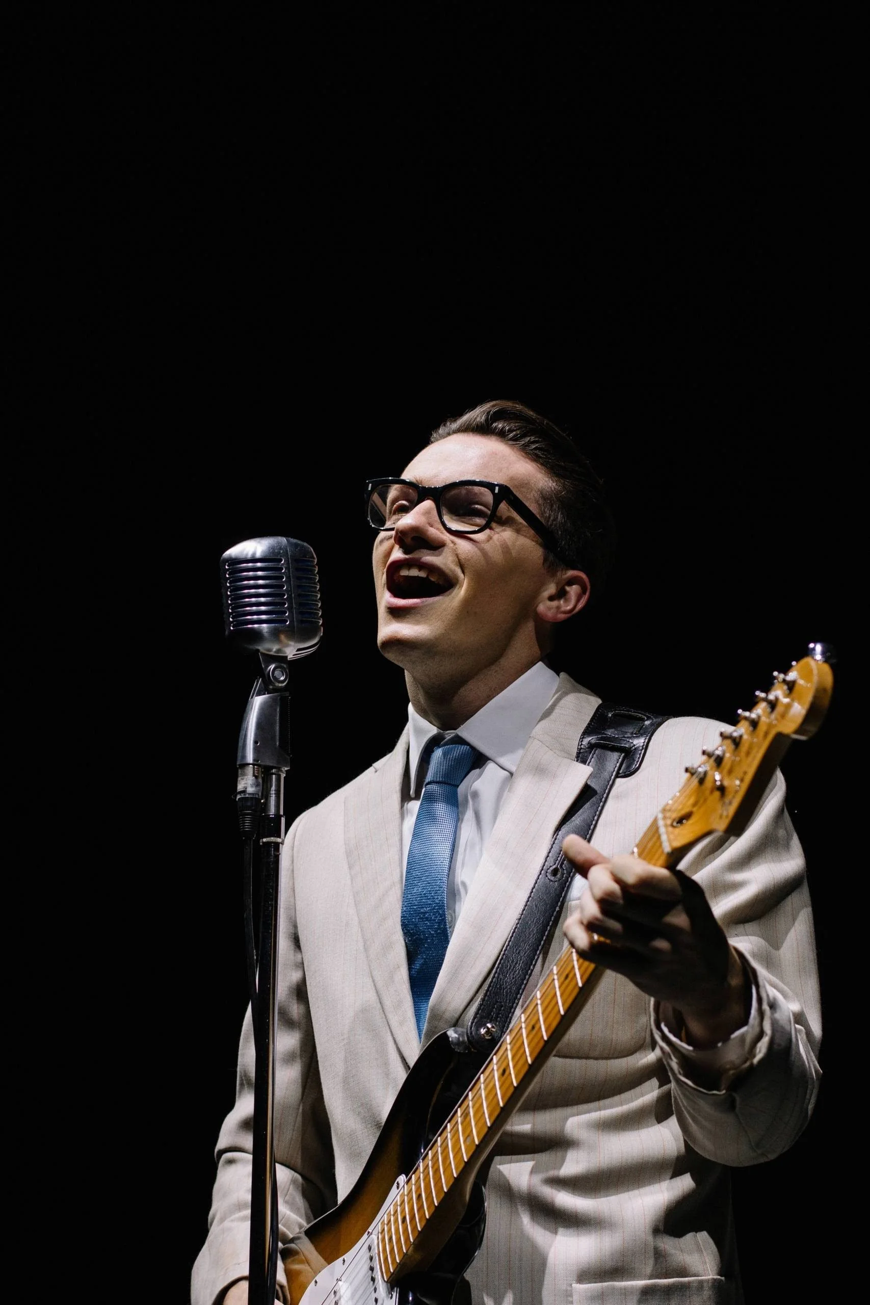1032-AJ-Jenks-as-Buddy-Holly.-Credit-Rebecca-Need-Mennear-scaled.jpg