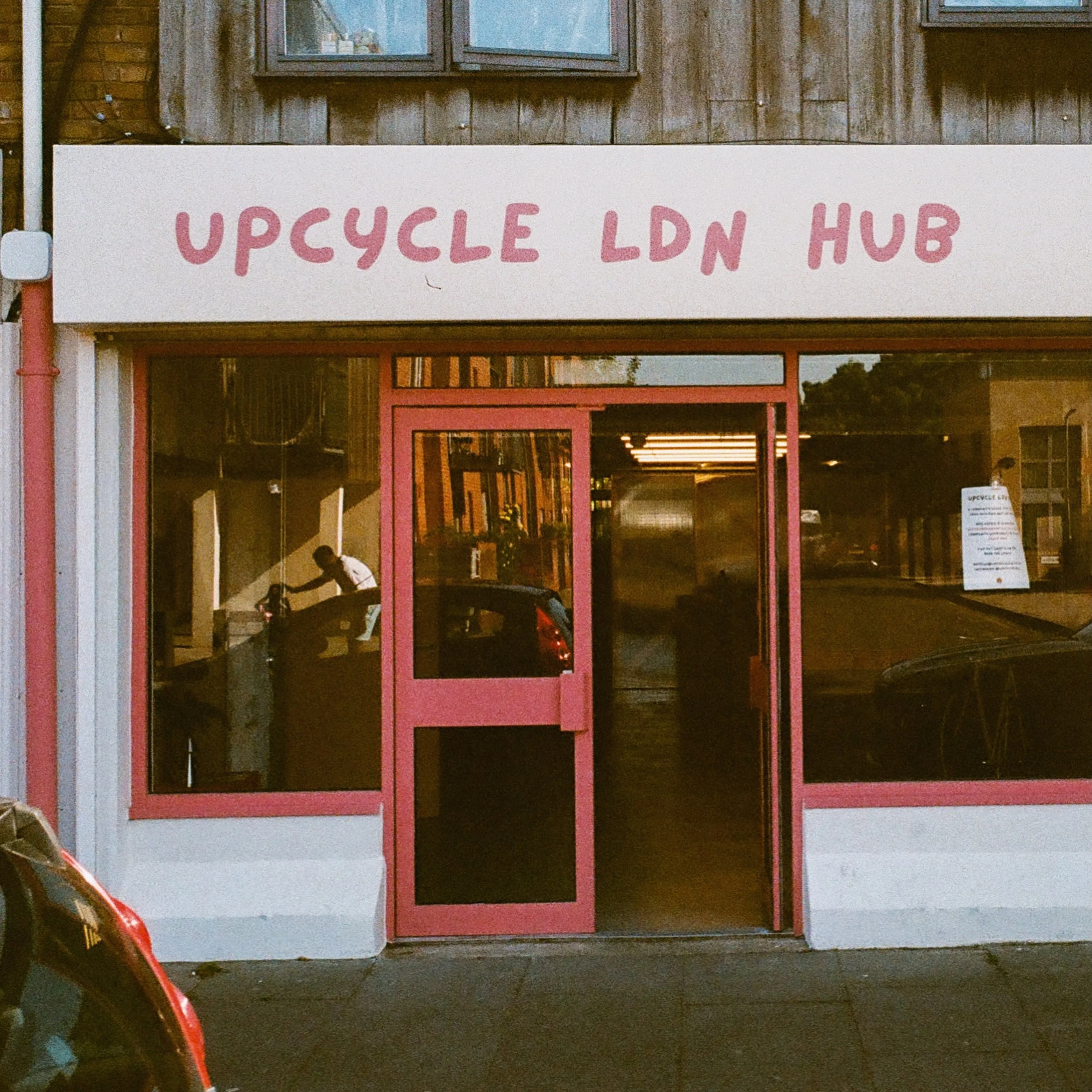 Link Up @ UpCycle LDN Hub, Brixton 🤝

Back in 2018, The Mandem started as a WhatsApp group and a few mates gathering to watch a film, eat food, and talk honestly about life. No agenda, no funding, just a feeling that men needed a space to connect wi
