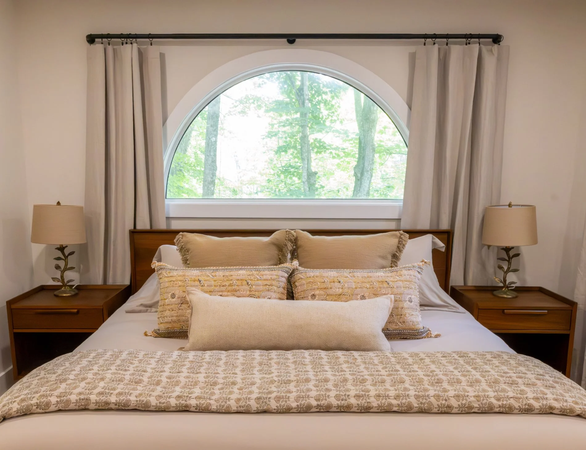 Bedroom Suite.jpg