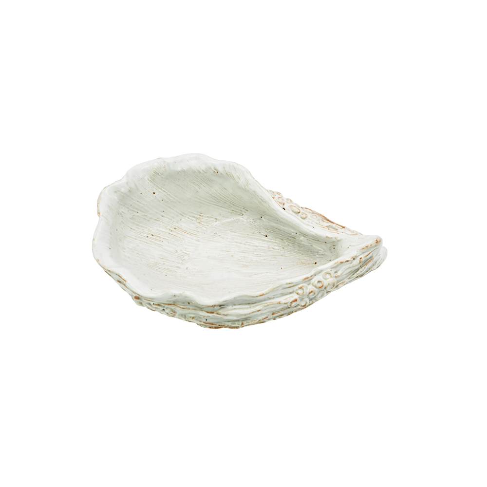 white ceramic oyster.png