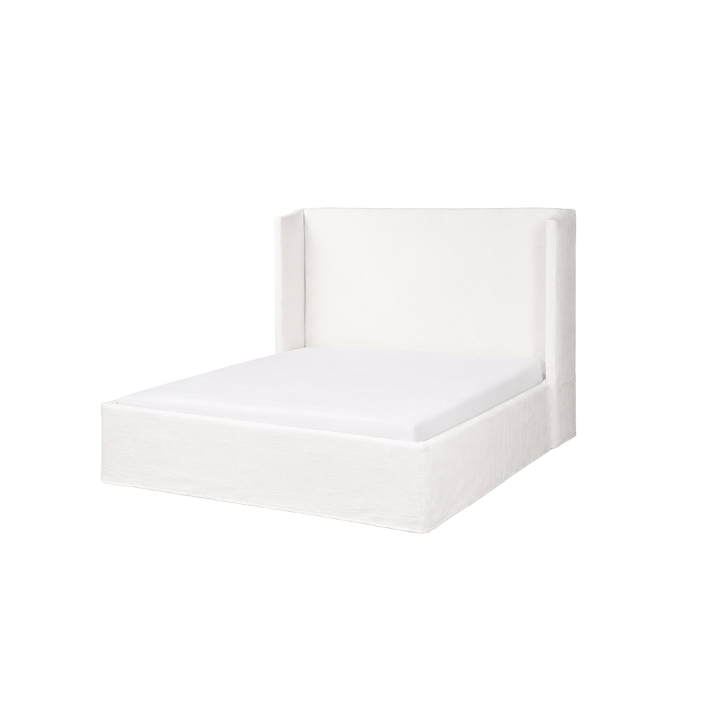 CelineBed.png