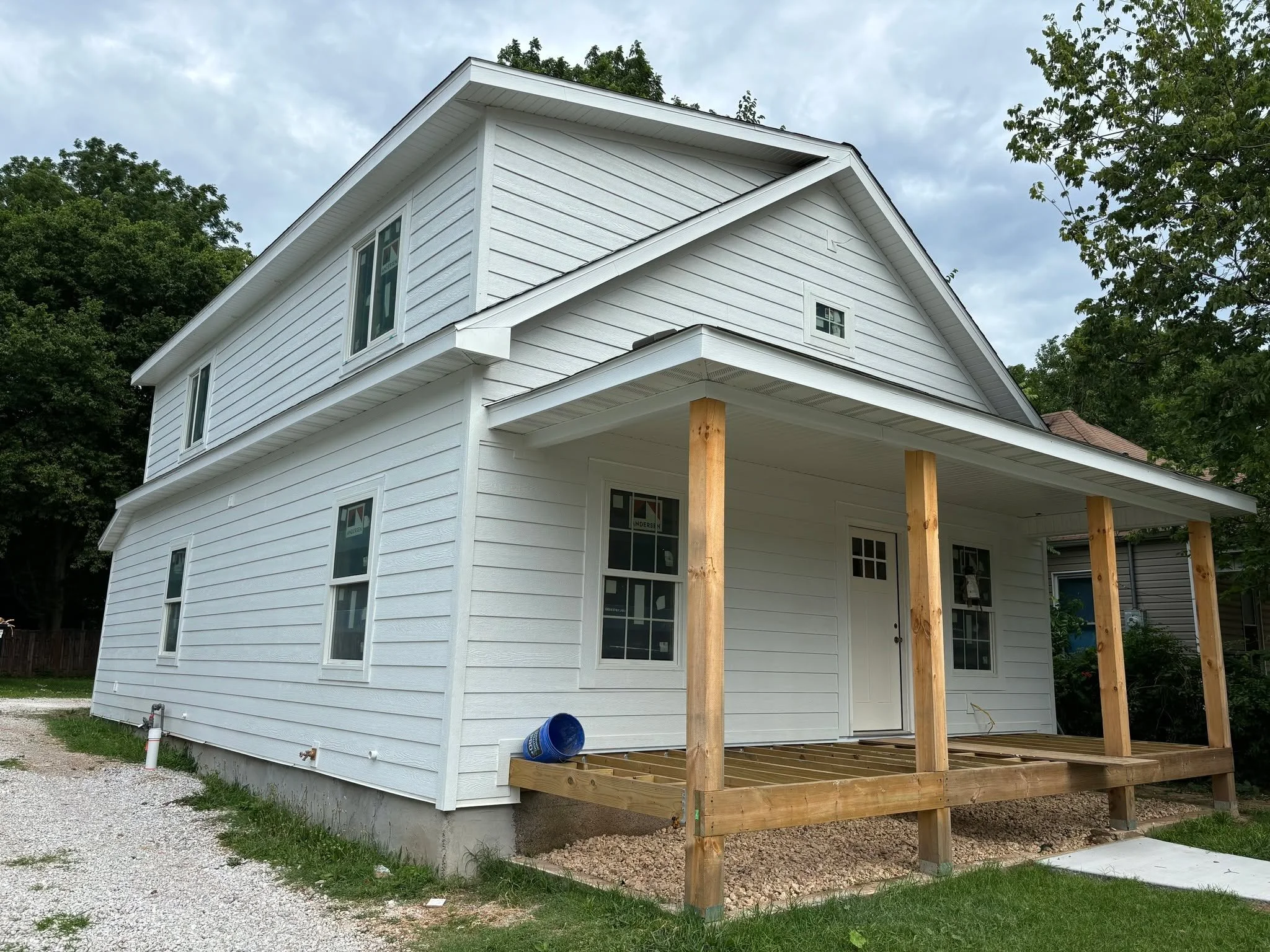 🛠️ Spring is the Season for Curb Appeal!
--
If your home&rsquo;s siding or gutters are worn, faded, or damaged, now is the perfect time to take action and make improvements to your home.

At Arkansas Insulation &amp; Exteriors, we help homeowners ac