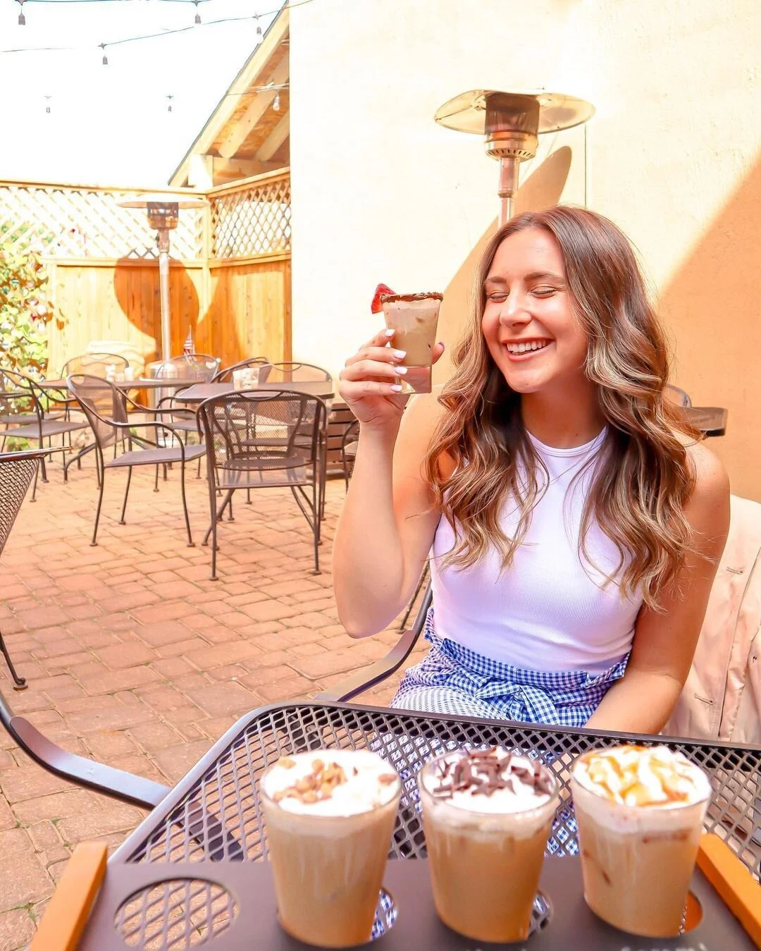 Fall air creeping in = PERFECT outdoor patio vibes!! 😎☕🍹

COME SEE US!!

📸 Photo Credit: @happilyeverdanielle

💻 SimplyCrepes.com

#SimplyCrepes #Canandaigua #HolidayWeekend #PatioSeason #PatioVibes #Coffee #CoffeeFlight #BoozyFlight